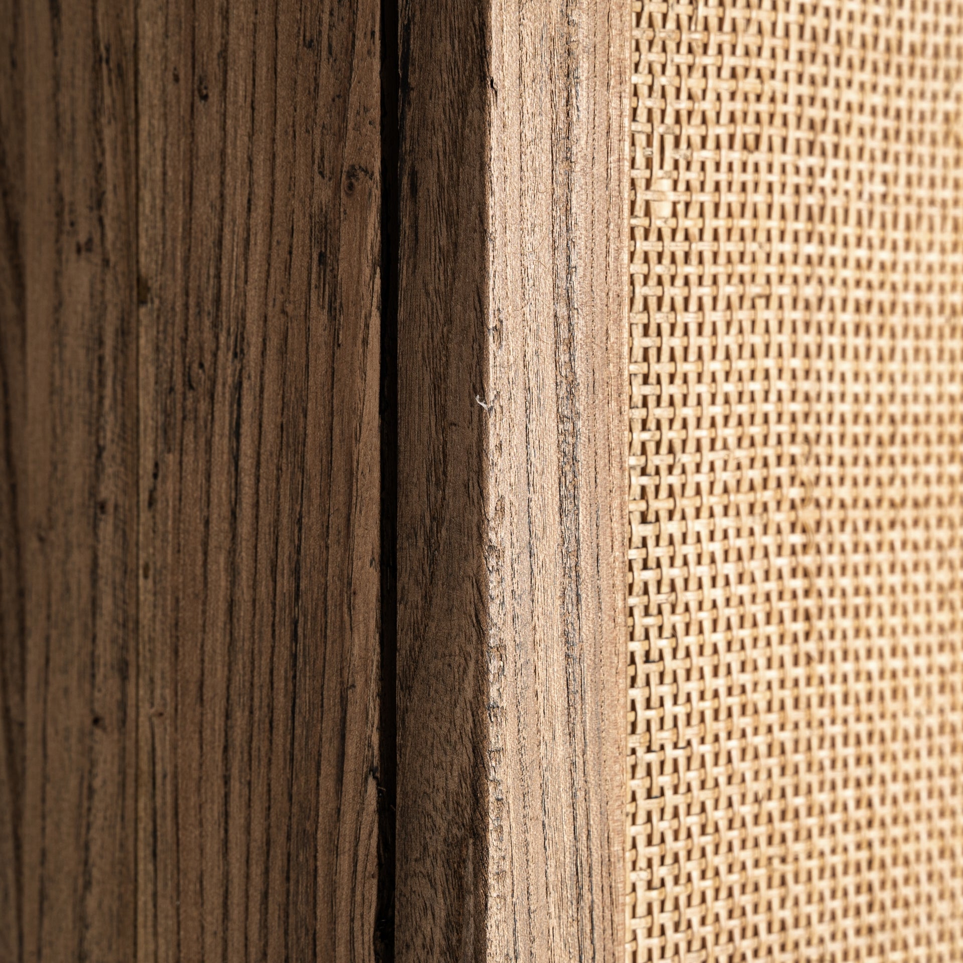 BYREMO Wardrobe in Elm Wood