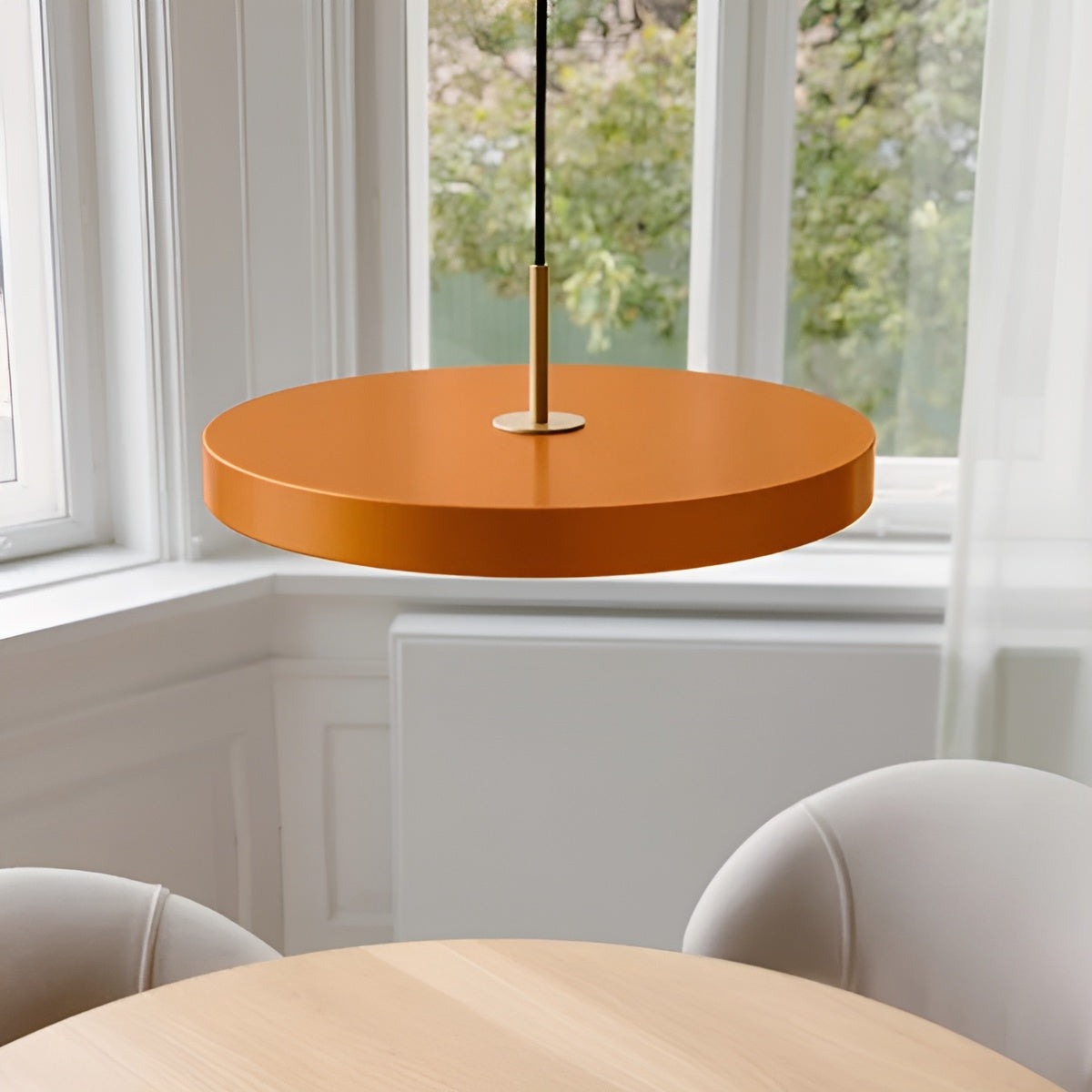 Hanglamp ASTERIA PLUS oranje met gouden inzetstuk
