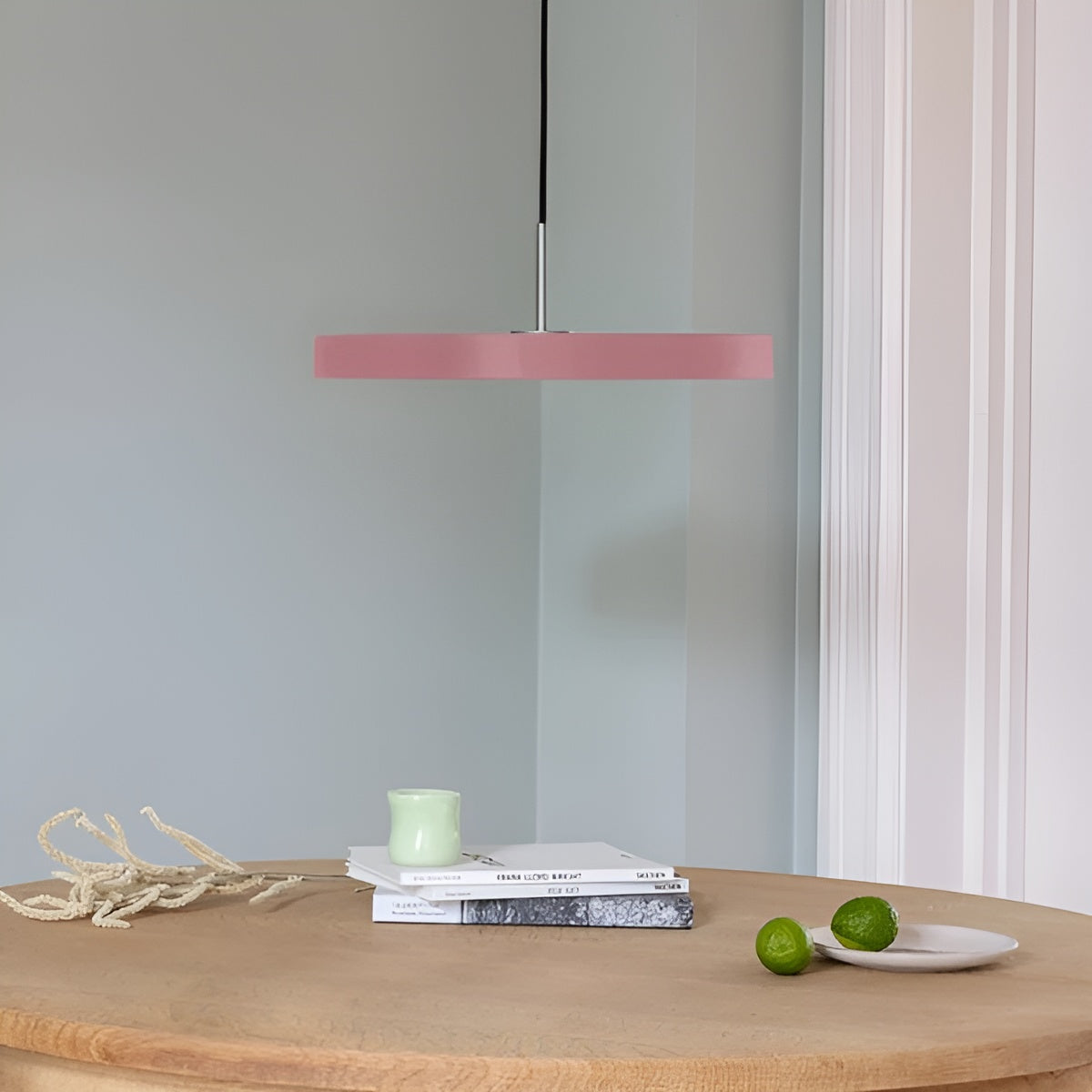 Hanglamp ASTERIA PLUS lichtroze met zilveren inzet