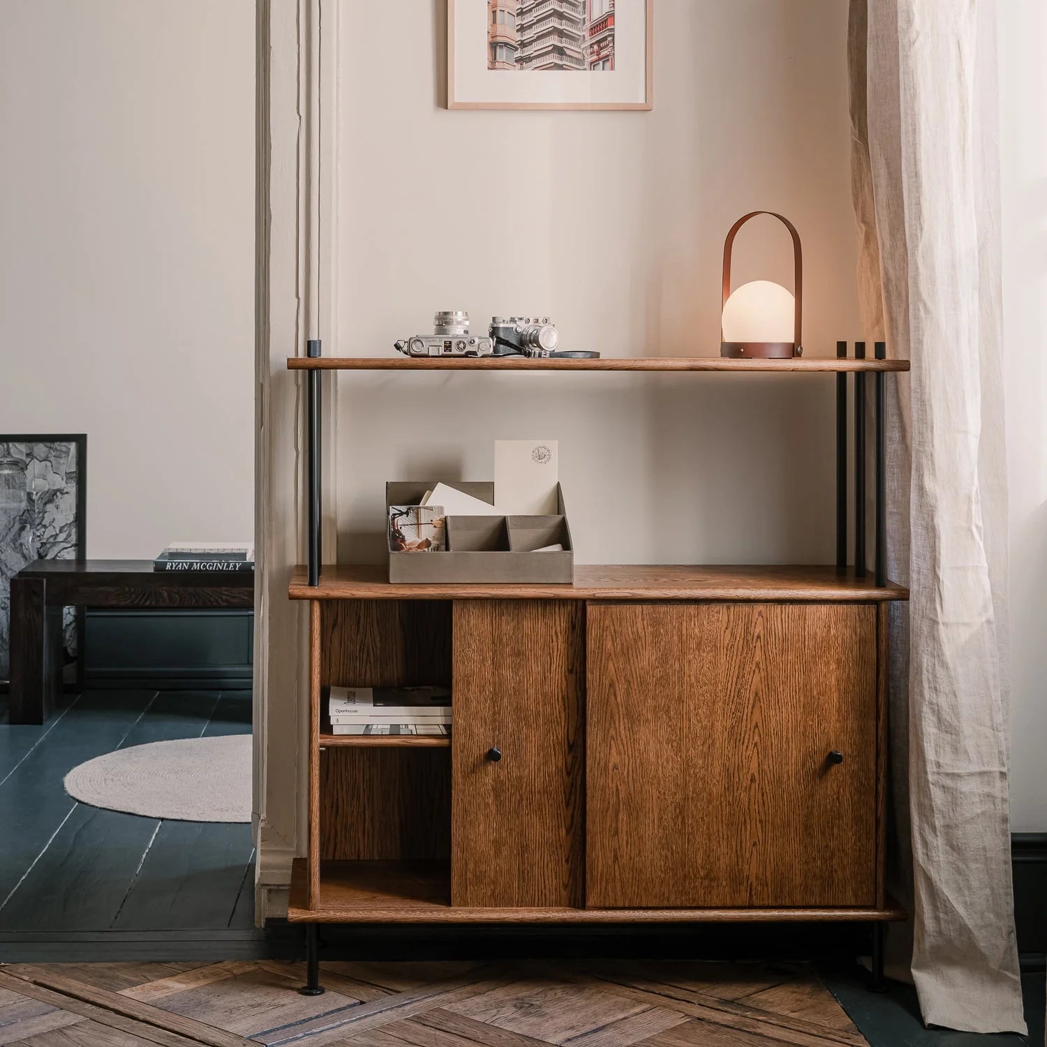 BAVA 100 kast van eikenhout in ebbenhout