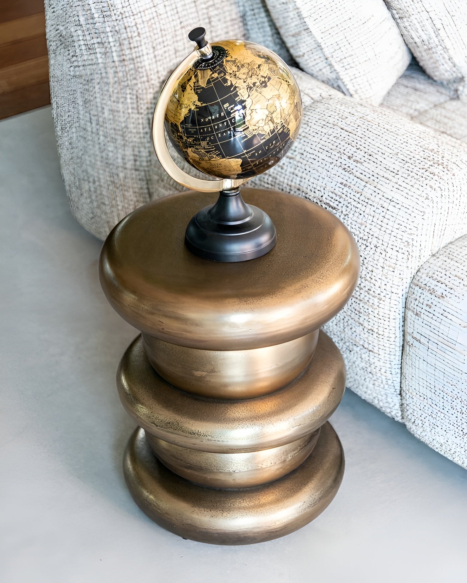 Antiek gouden ELA bijzettafel