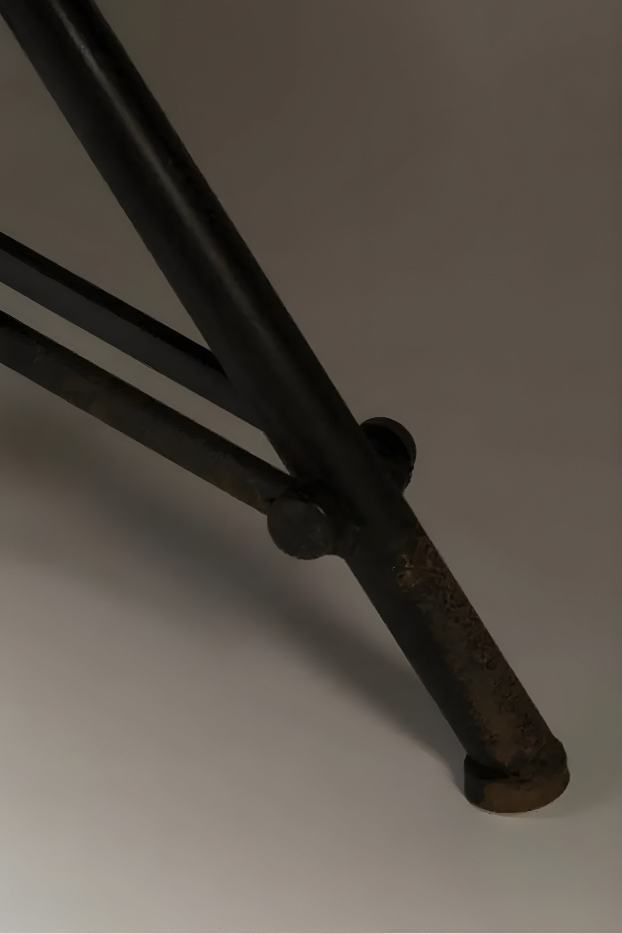 Industriedesign Couchtisch BROK schwarz