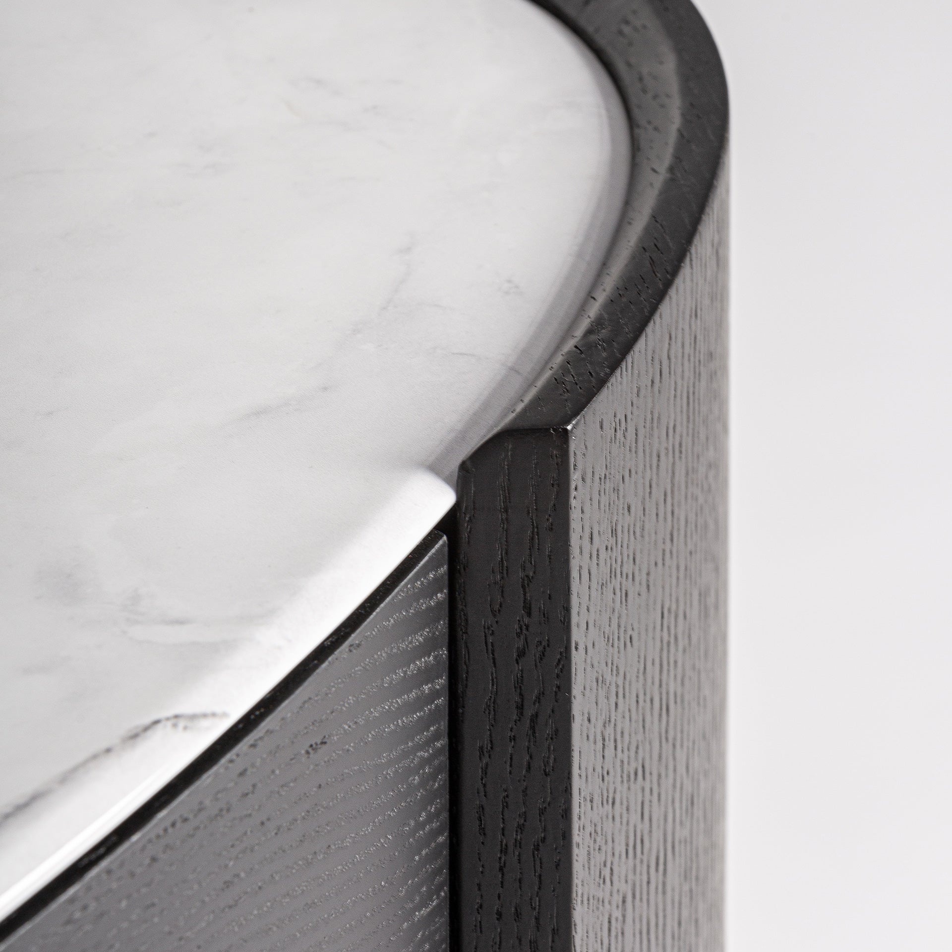 ISOLA Chest of Drawers Black Oak Veneer with White Top