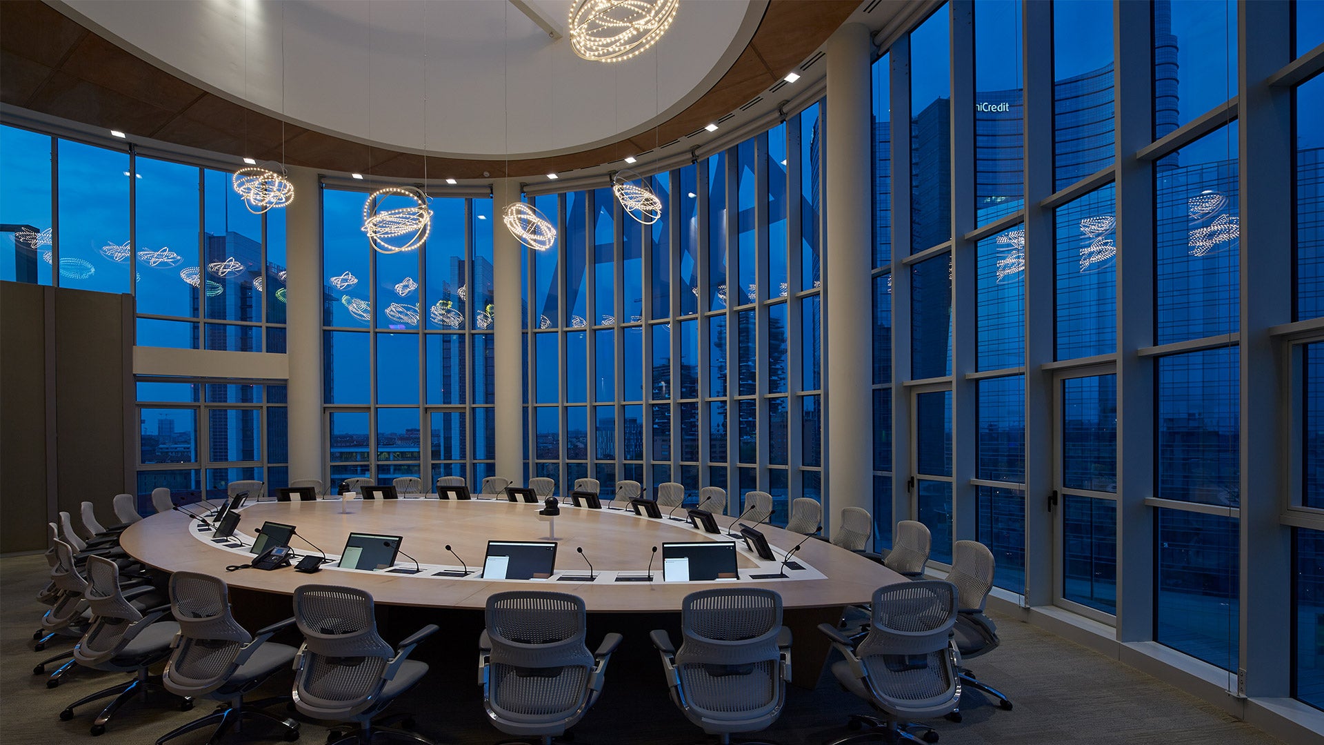 Pendelleuchte COPERNICO aus Aluminium