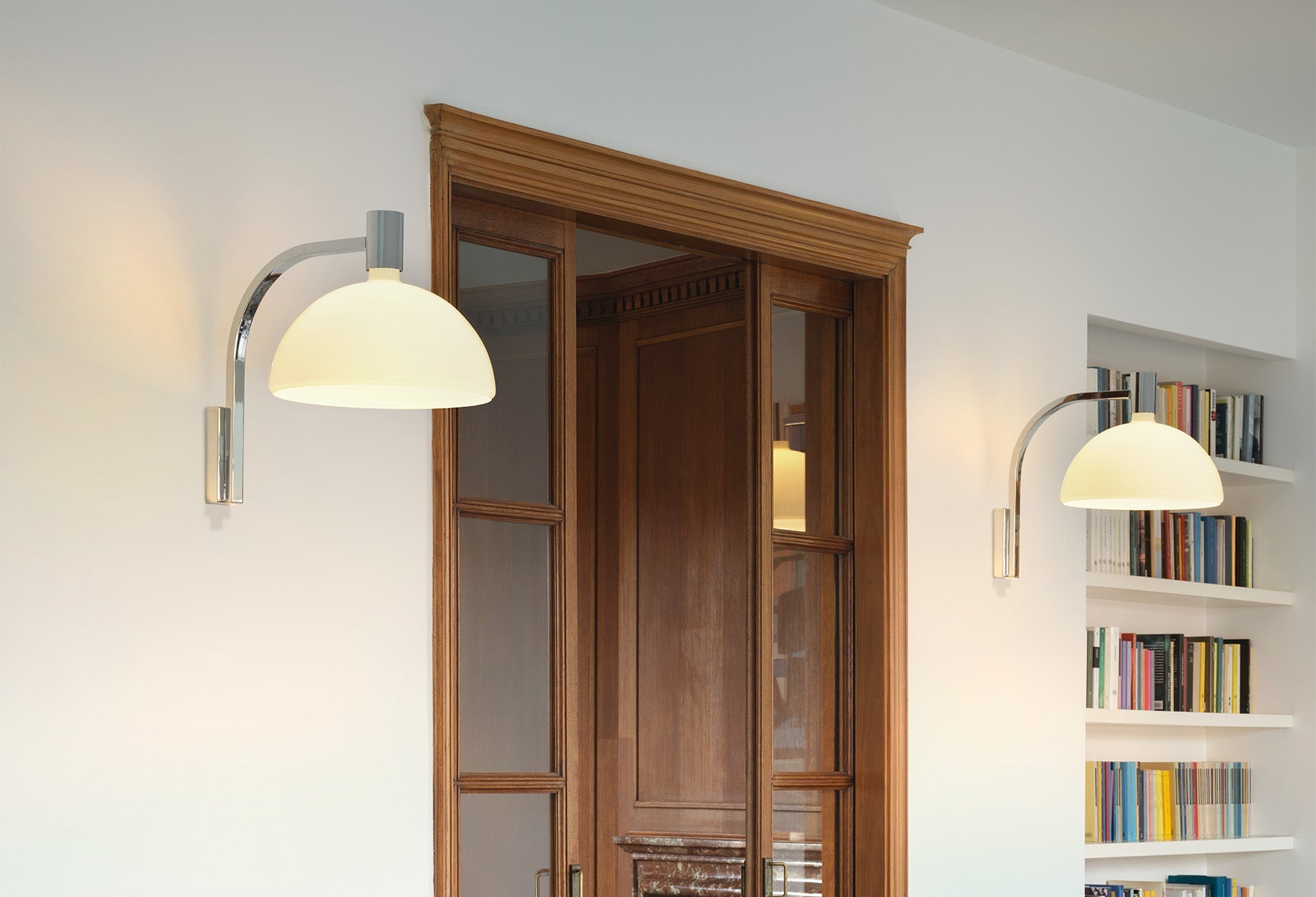 Wandlamp AS3C chroom met wit glas