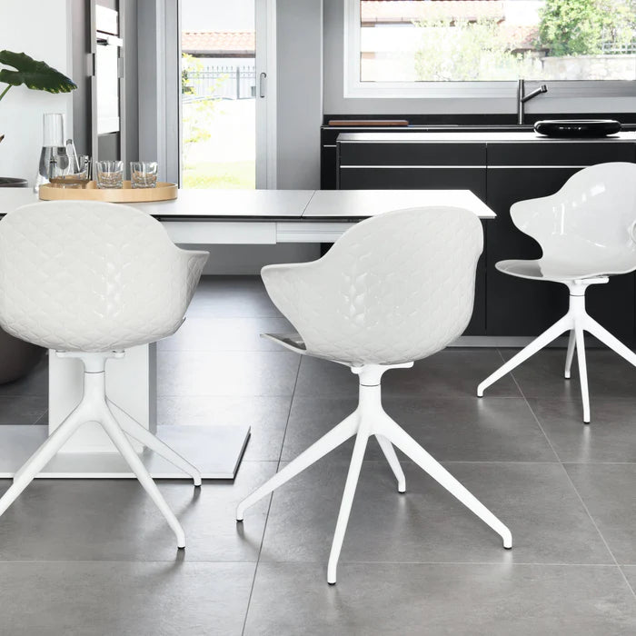 SAINT TROPEZ swivel chair white
