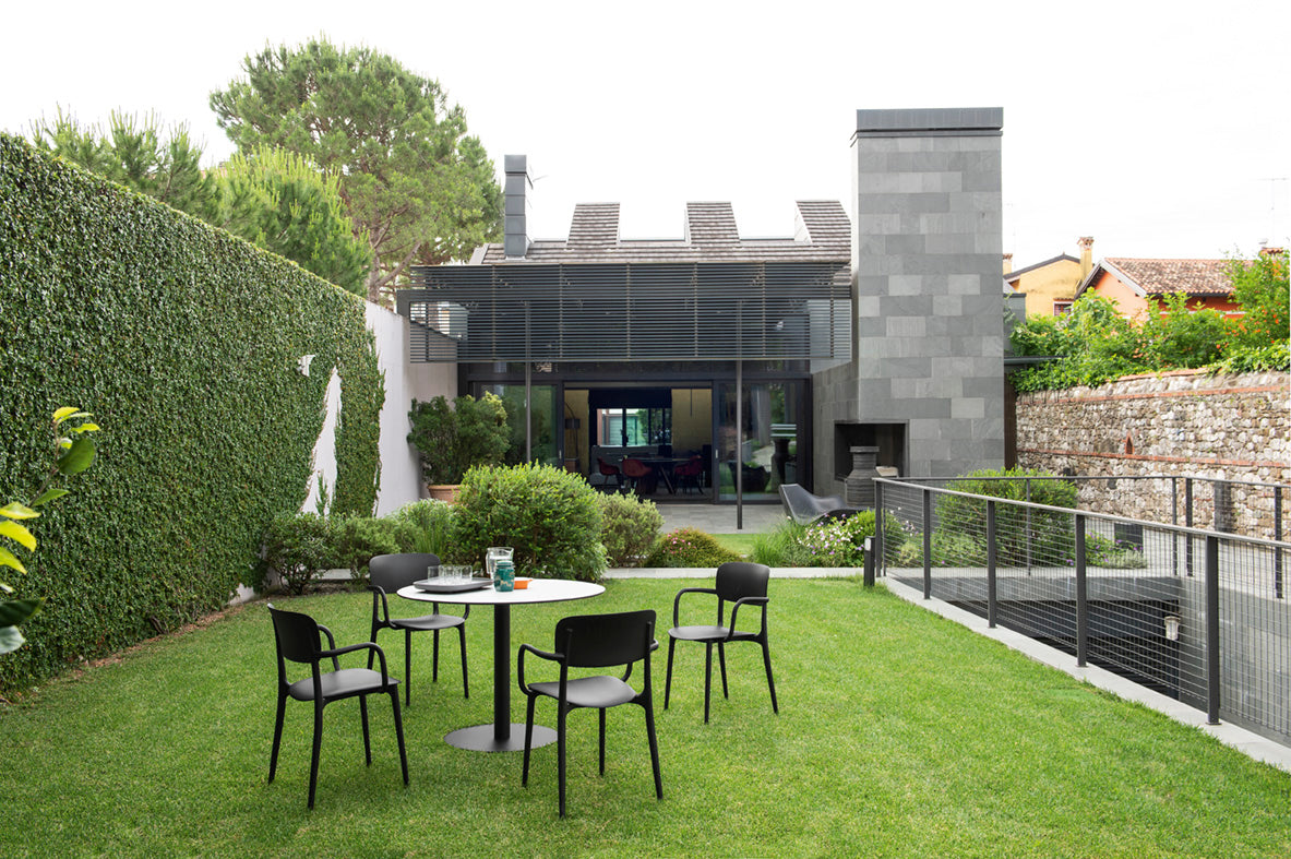 Stoel met armleuningen LIBERTY zwart