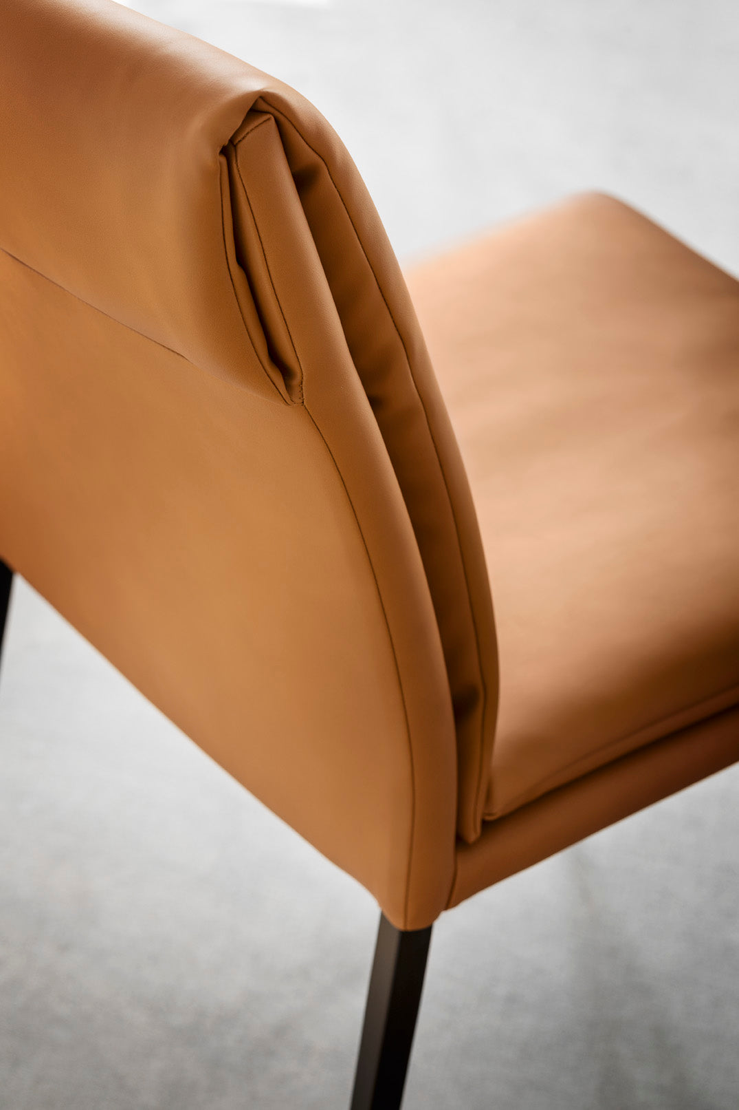 Upholstered bar stool CARMEN with black base