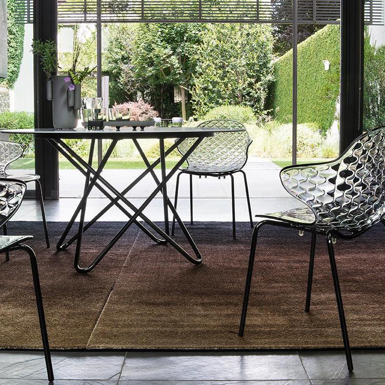 SAINT TROPEZ Chair with White Seat and Chrome Metal Base