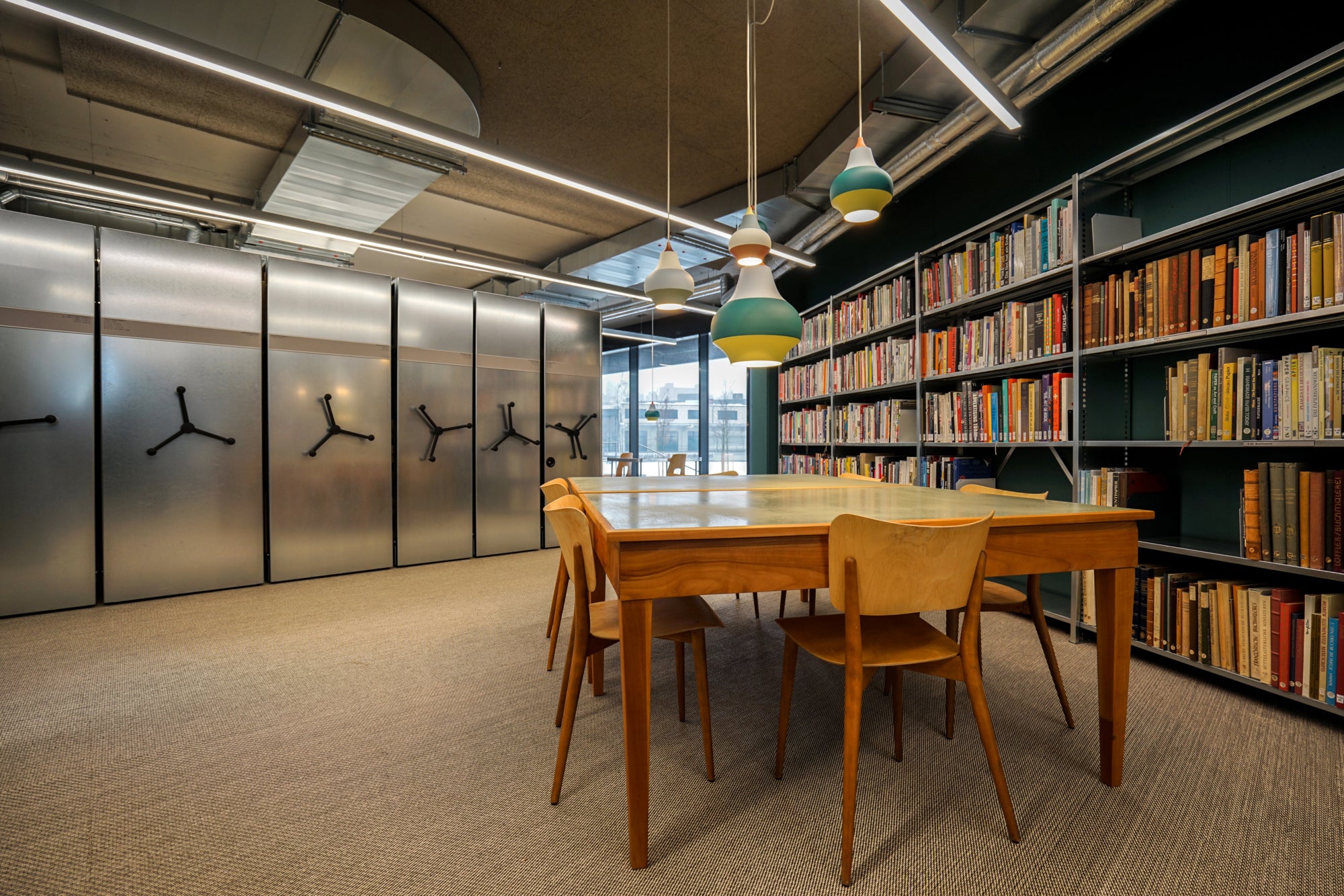 Hanglamp CIRQUE geel-groen-blauw met rode punt