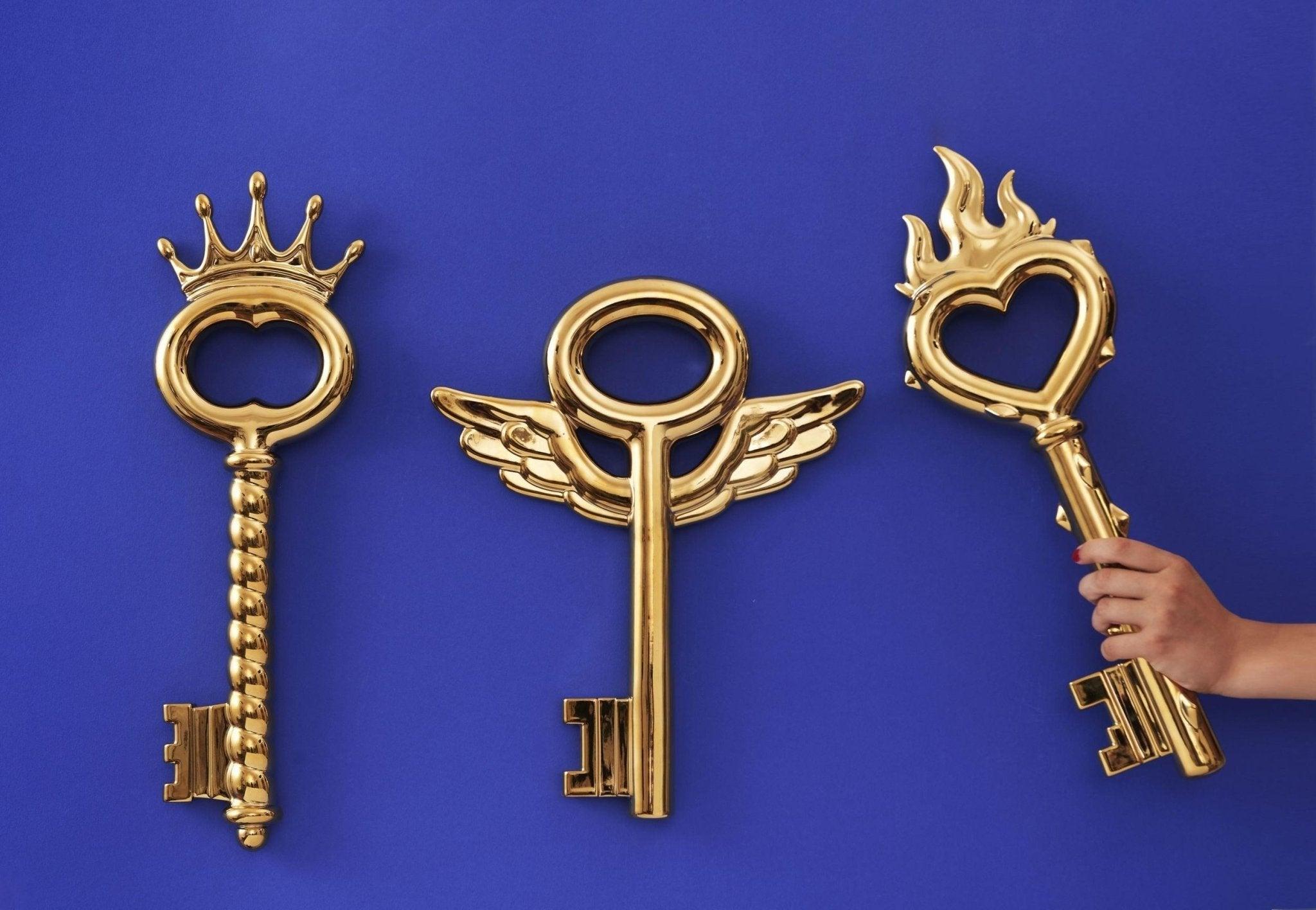 Dekoracja FREEDOM KEY złoty Seletti Eye on Design