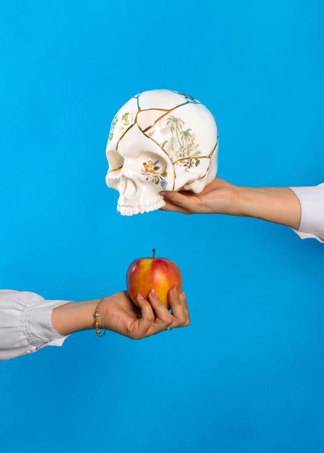 Dekoracja KINTSUGI SKULL porcelanowy Seletti Eye on Design