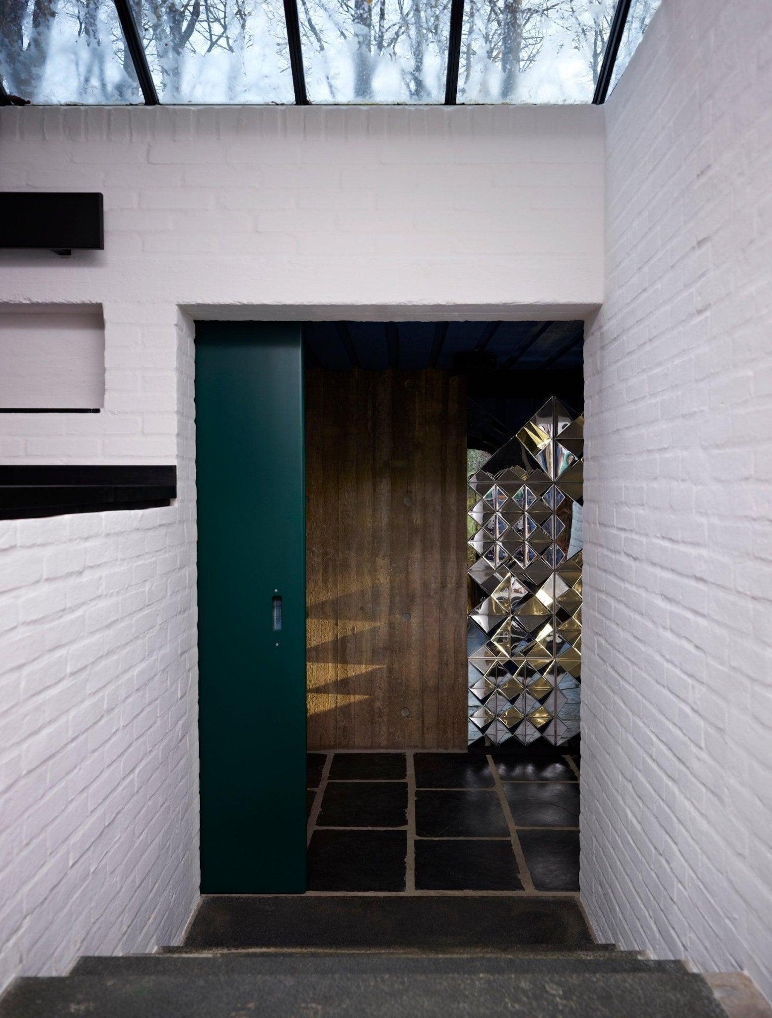 Dekoracja ścienna MIRROR SCULPTURES srebrny Verpan Eye on Design