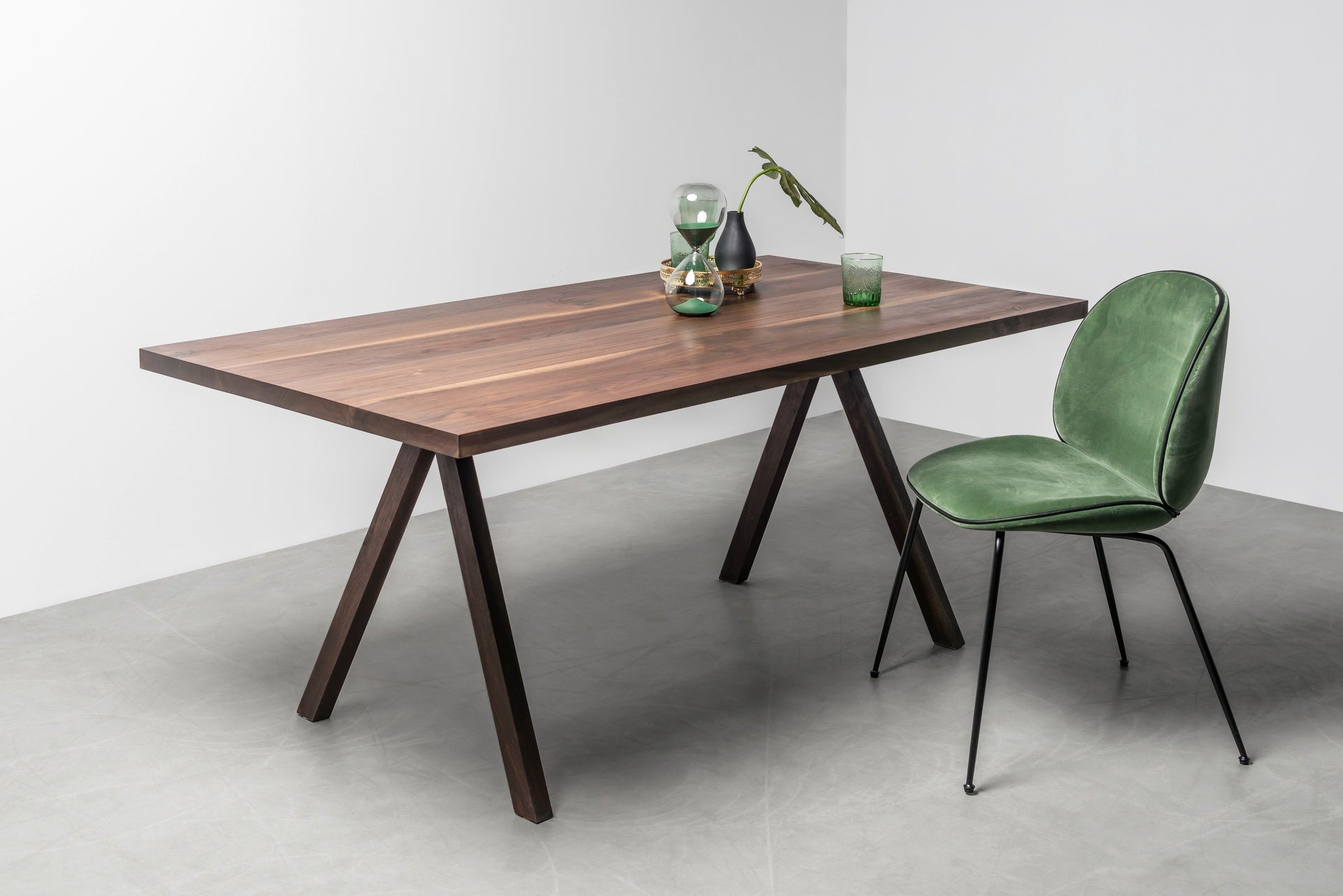 Tafel VICTORIA notenhout