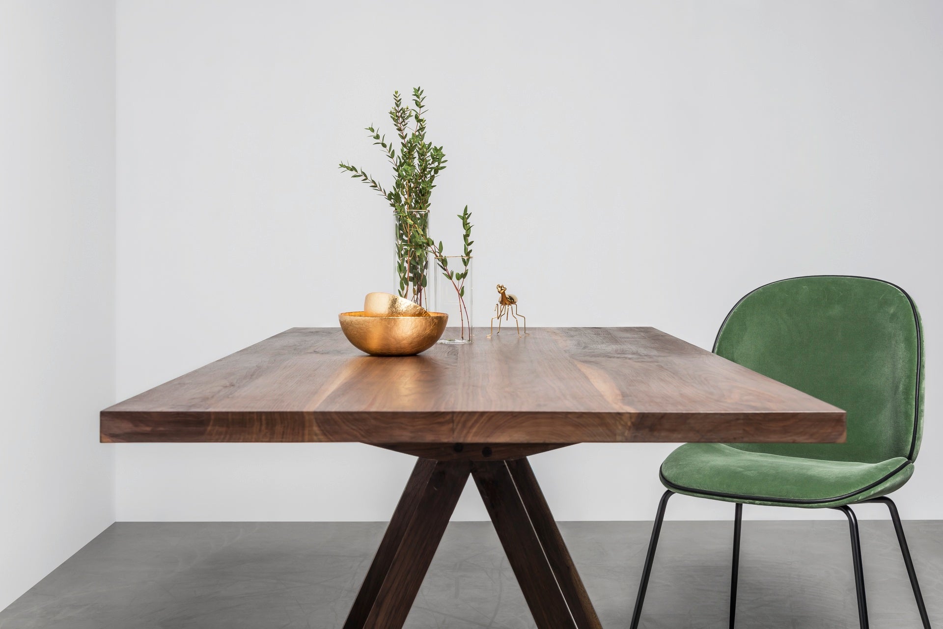 Tafel VICTORIA notenhout