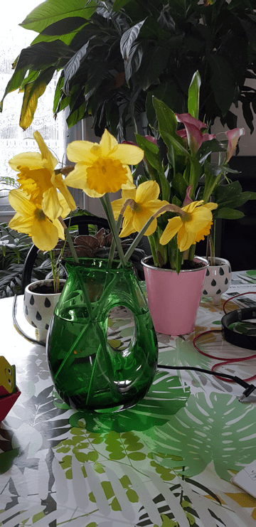 Dzbanek JUG WITH HOLE zielony Pols Potten Eye on Design