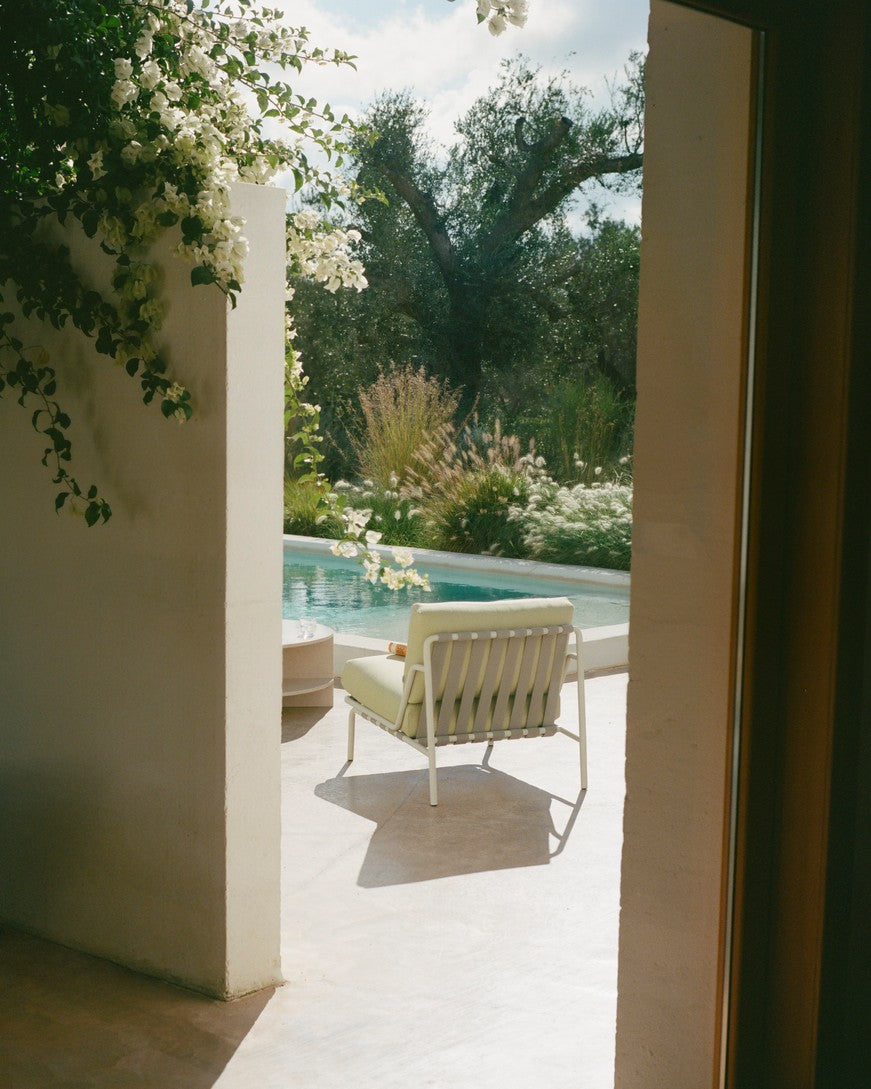 SETTLE Outdoor Armchair Gray with Green Base