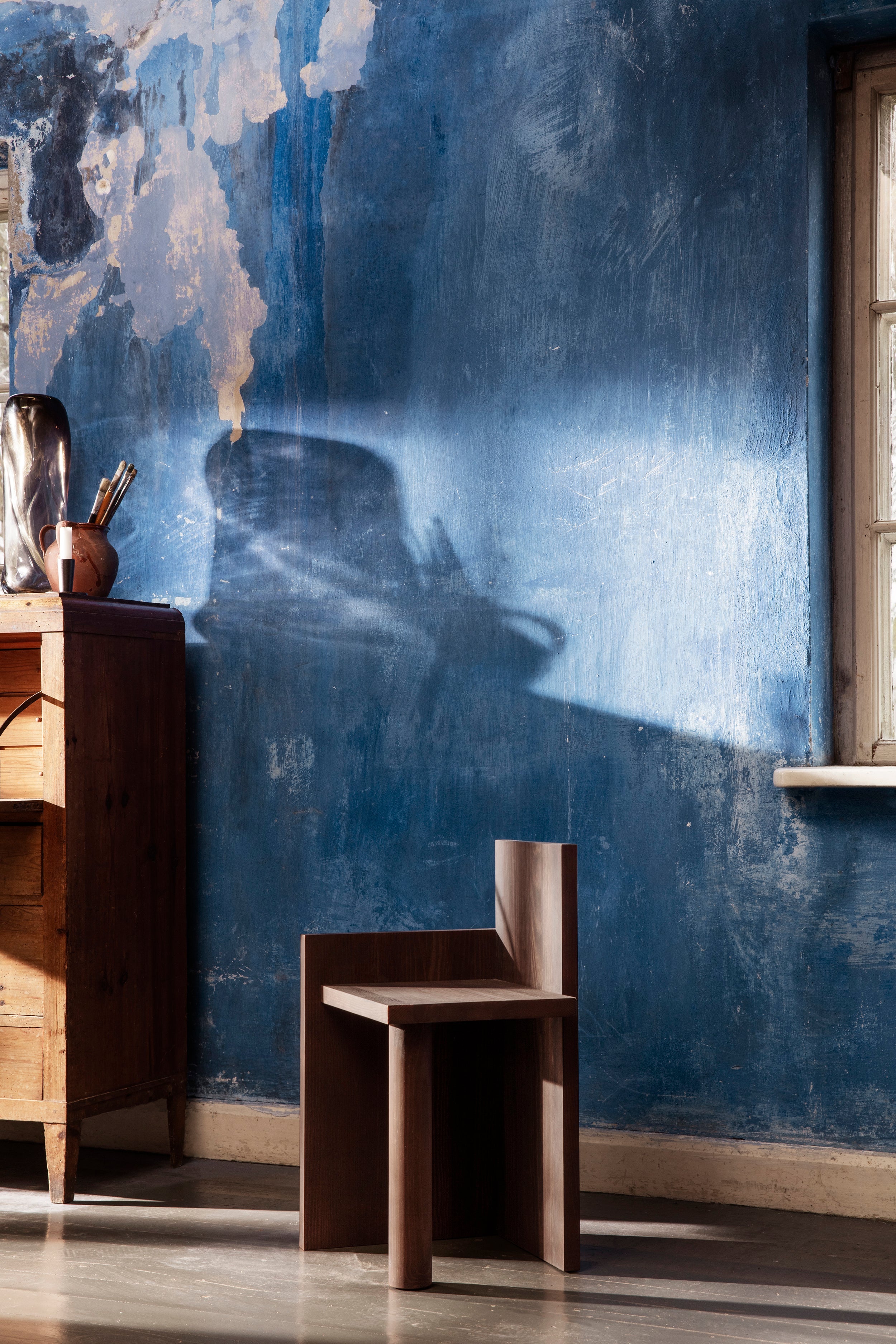 Zijtafel UTA donkerbruin vurenhout