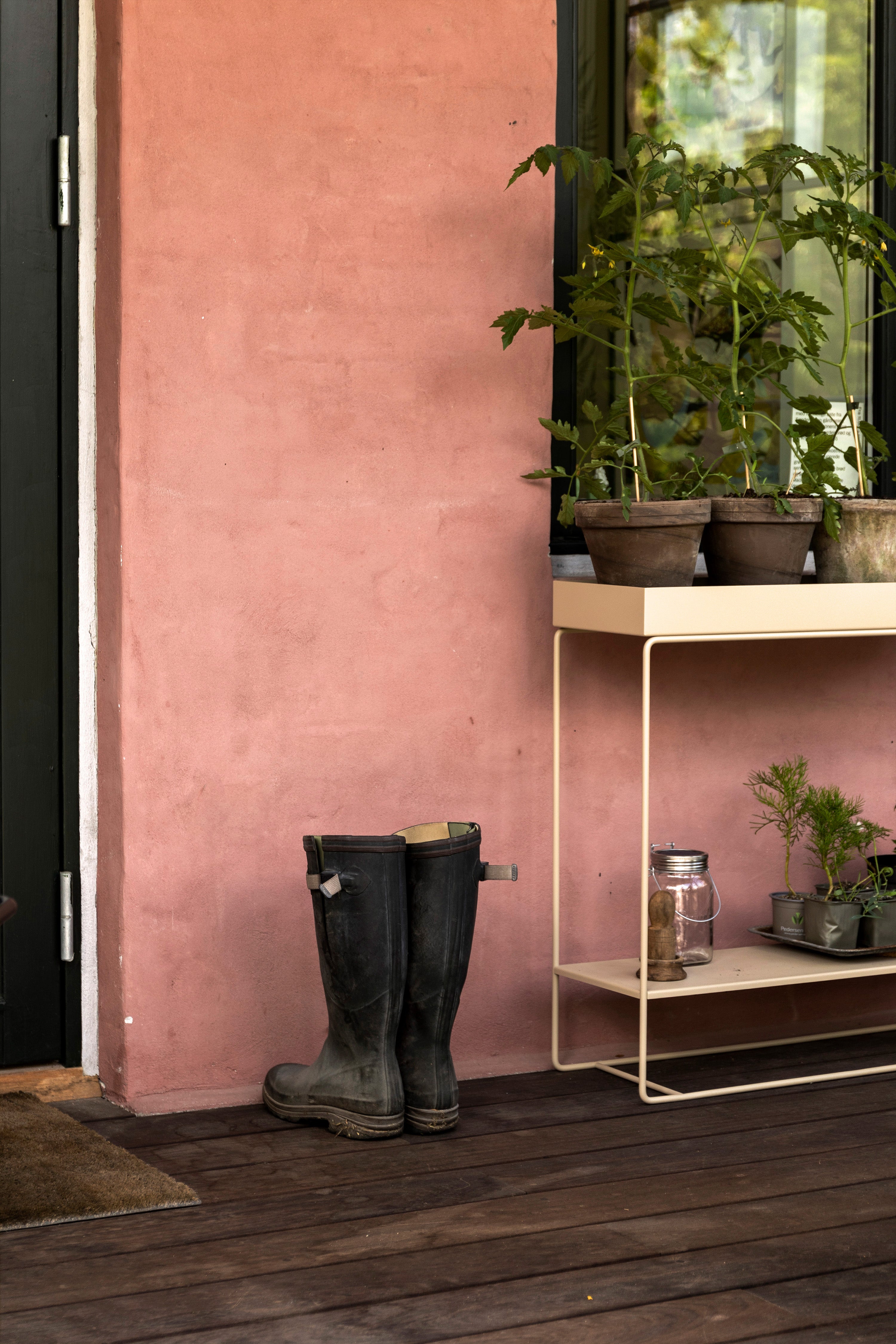 PLANT BOX TWO-TIER console beige