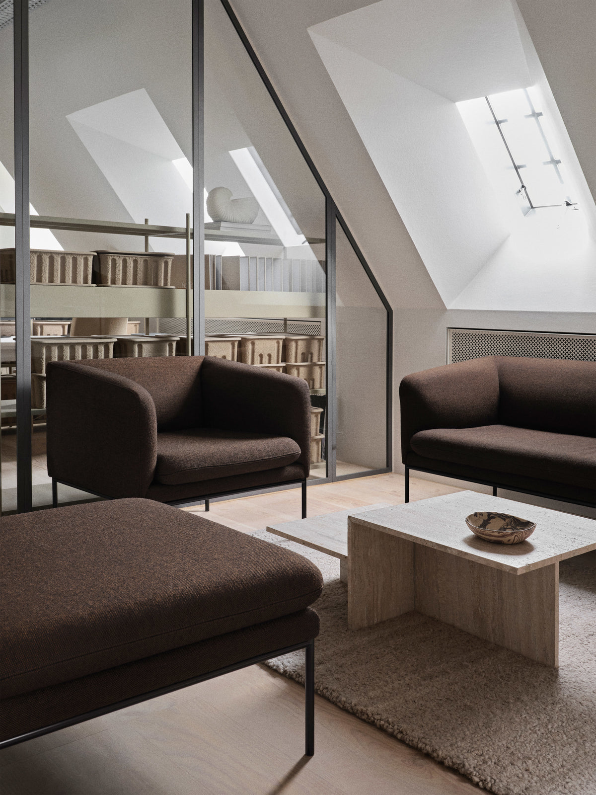 Fauteuil TURN Pasadena zandkleurig met zwart