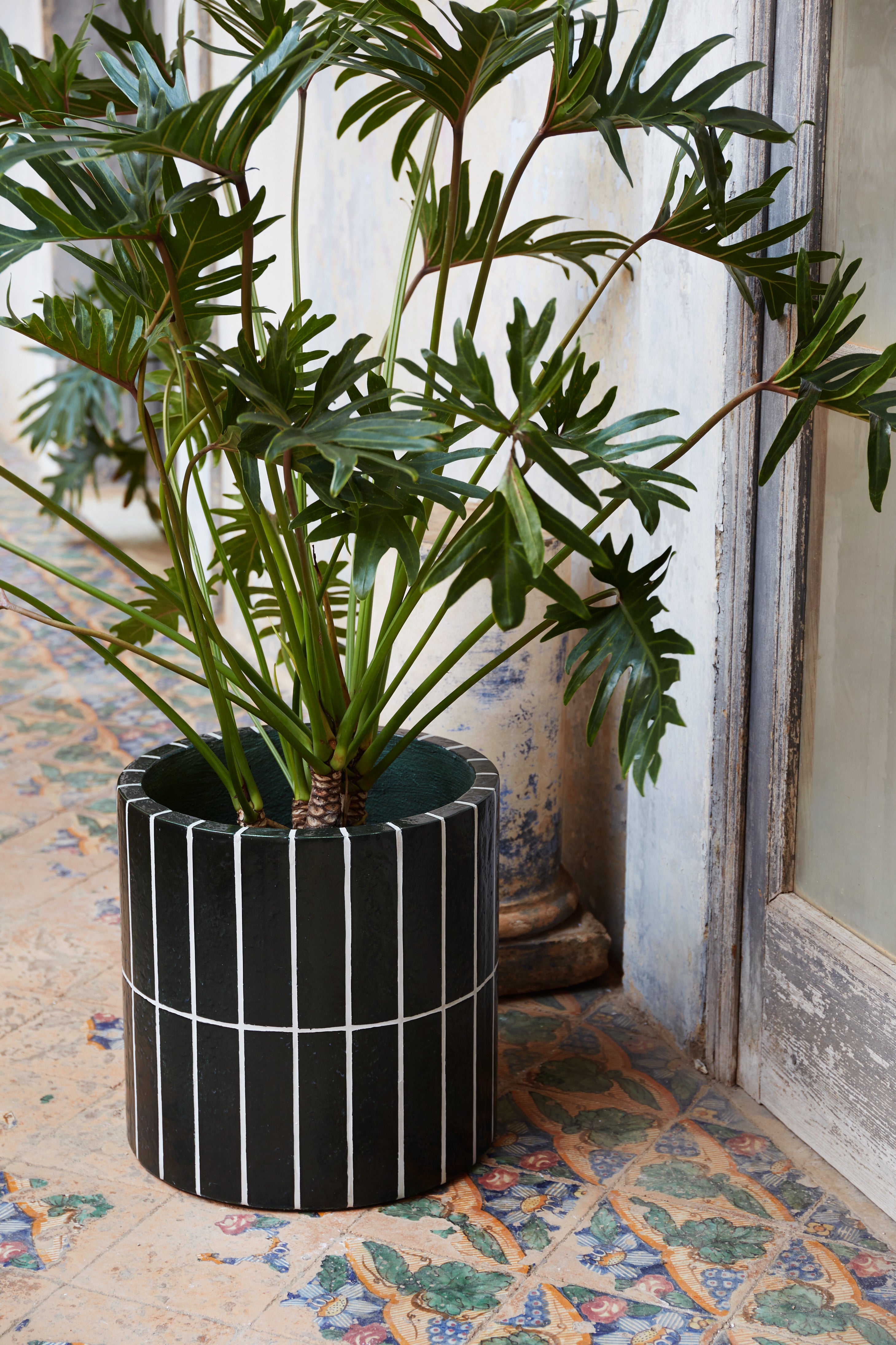 Donica PILAR PLANTENPOT donkergroen beton met wit