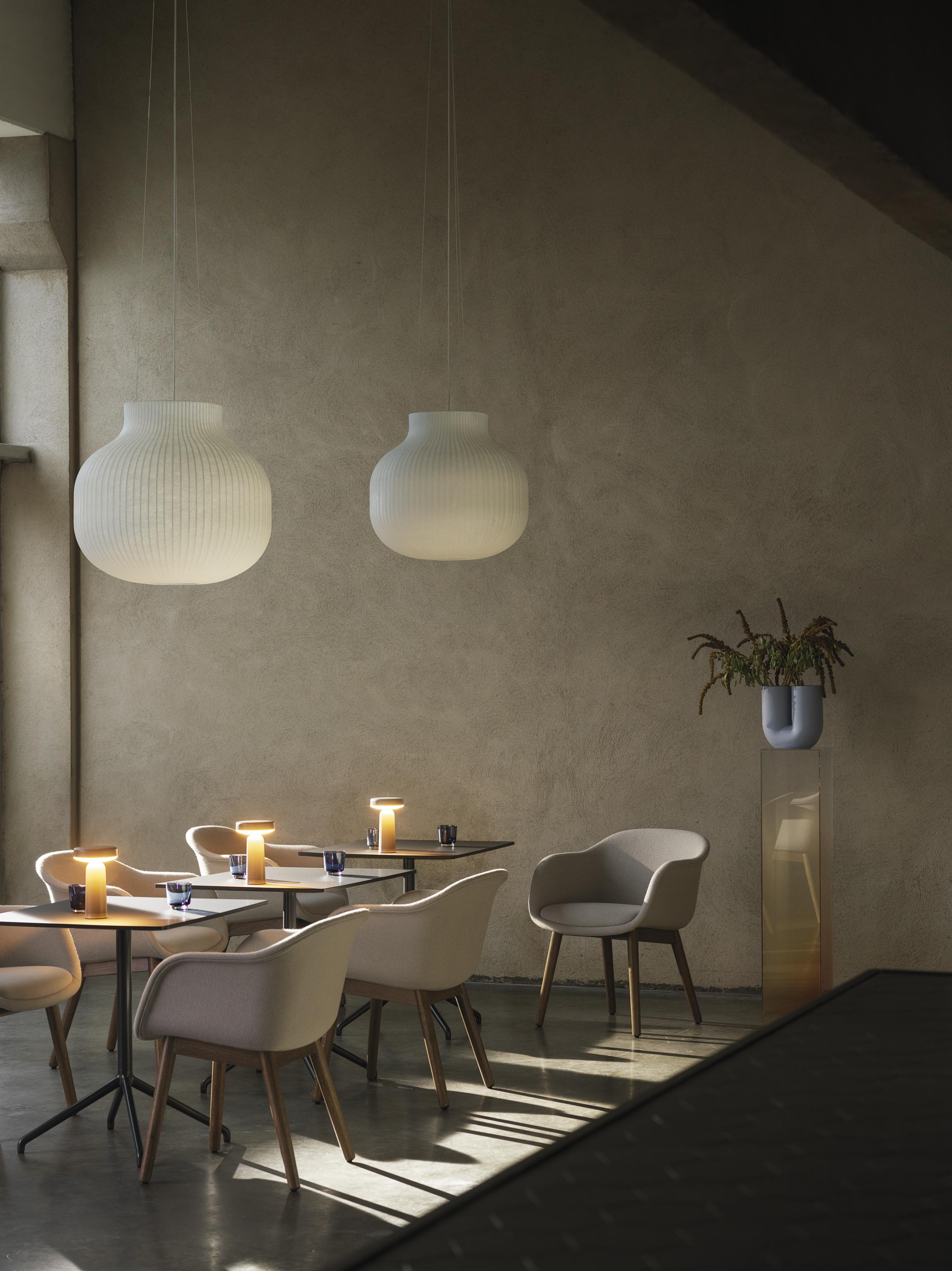 STRAND CLOSED White Pendant Lamp