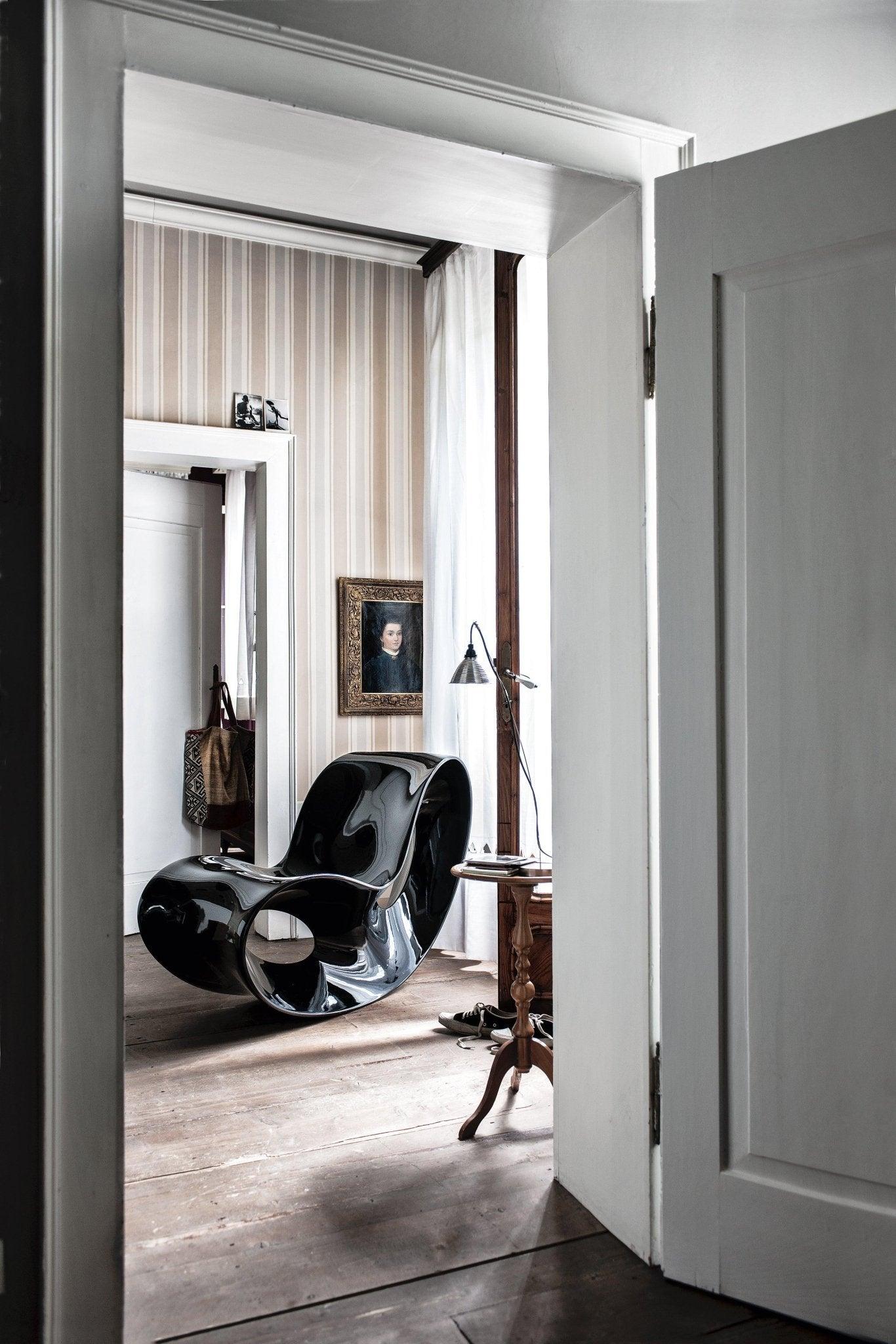 Fotel bujany VOIDO biały Magis Eye on Design