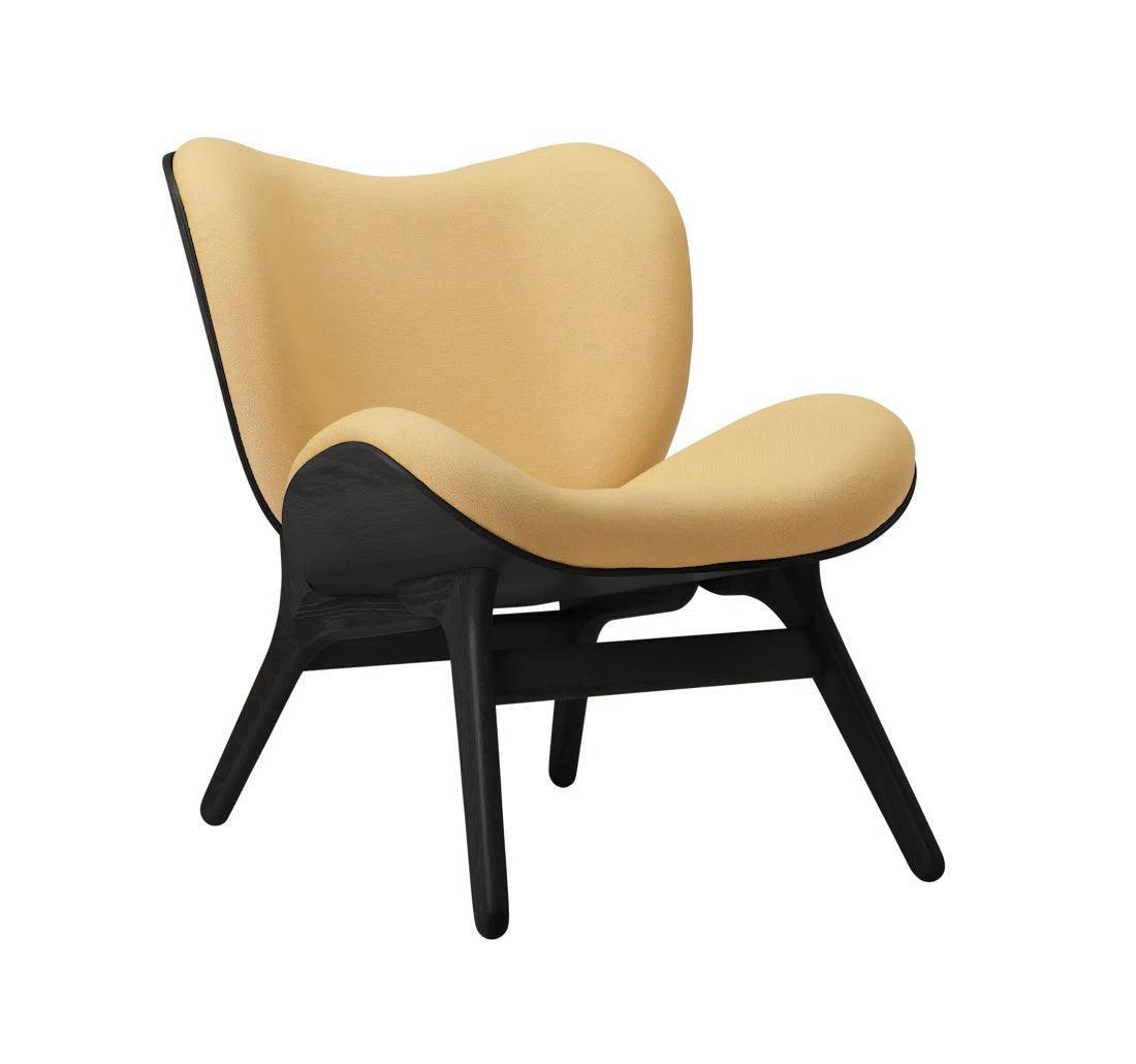 Fotel CONVERSATION PIECE żółty z czarną podstawą UMAGE Eye on Design