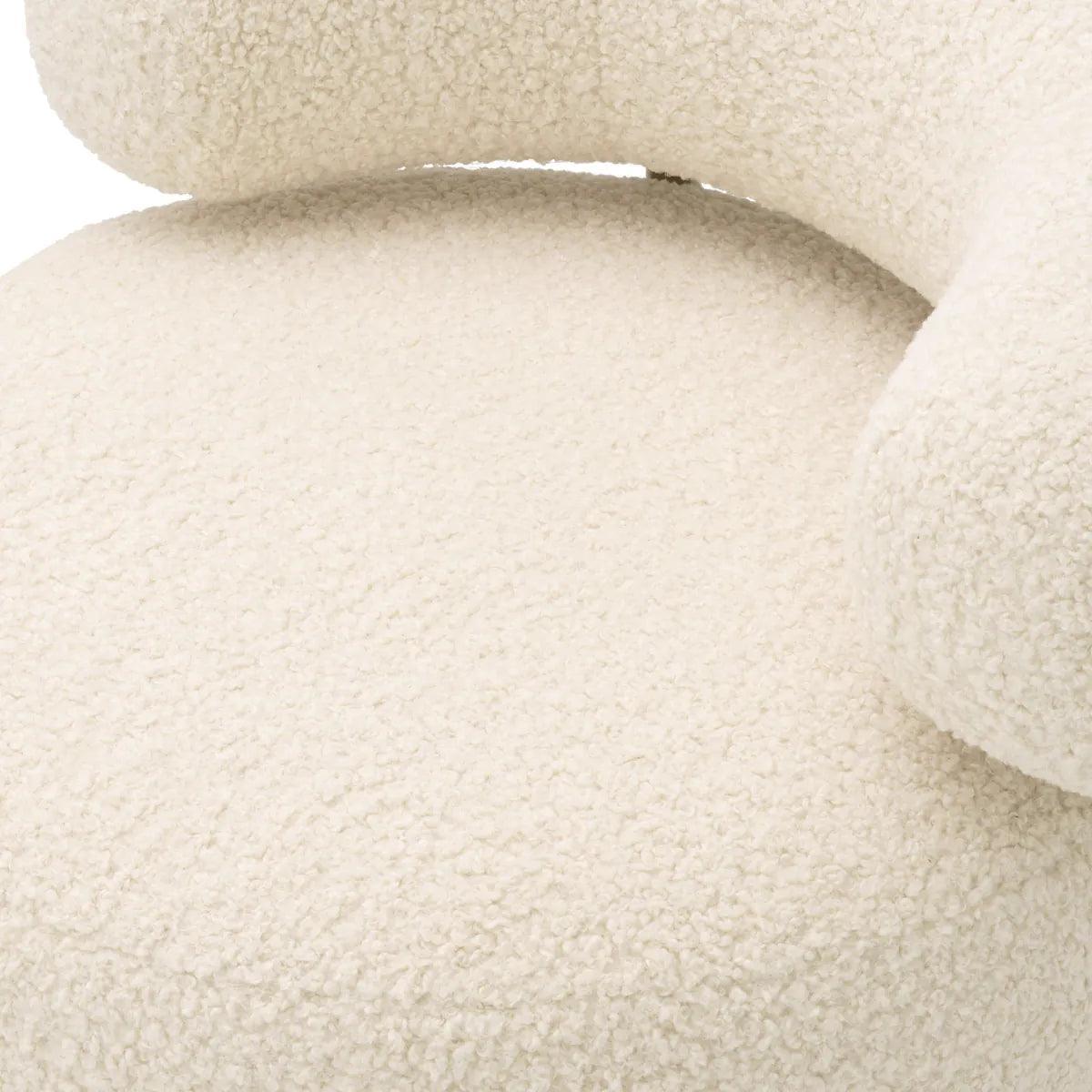 Fotel futrzany THOMPSON kremowy Eichholtz Eye on Design