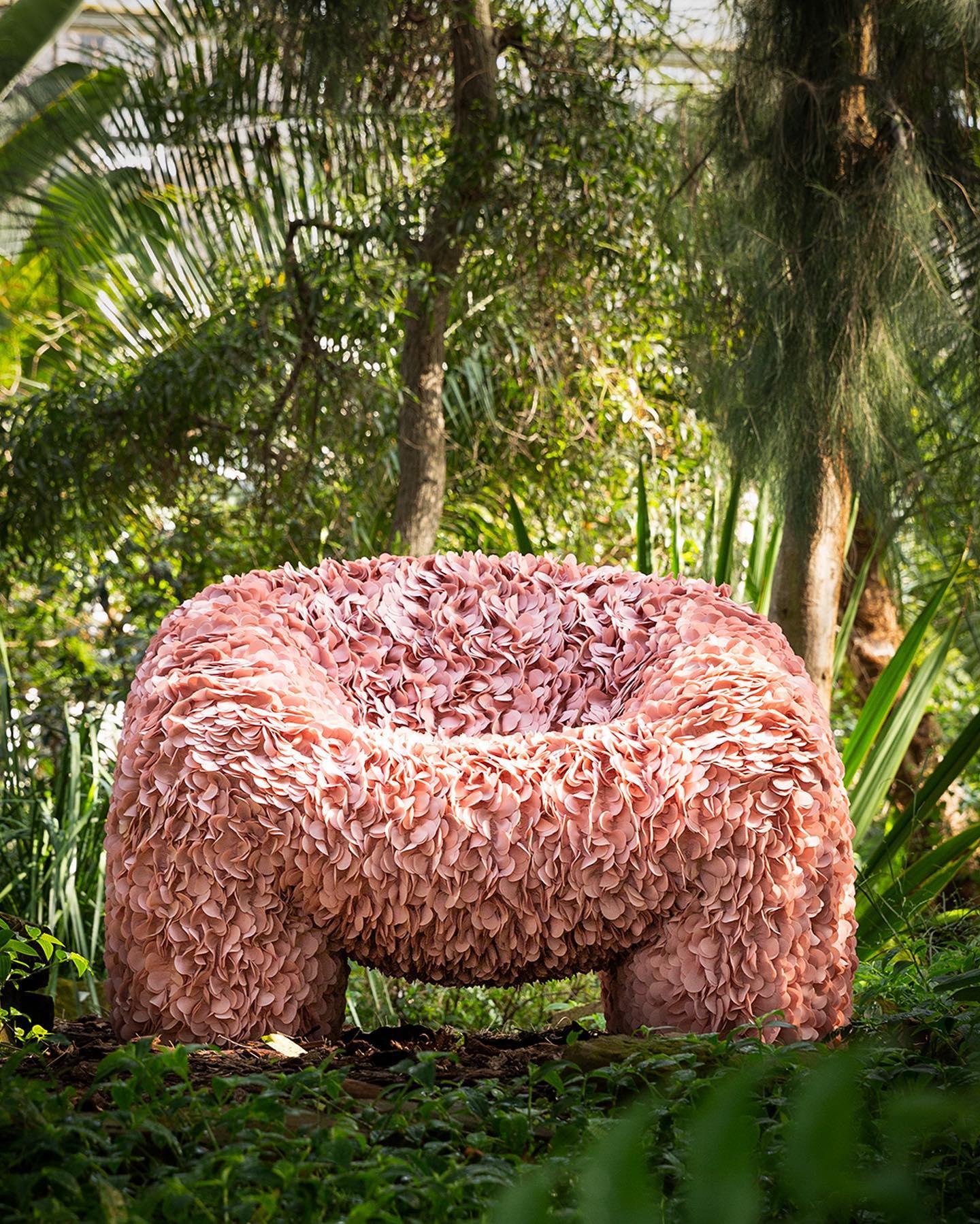 Fotel HORTENSIA płatki Moooi Eye on Design