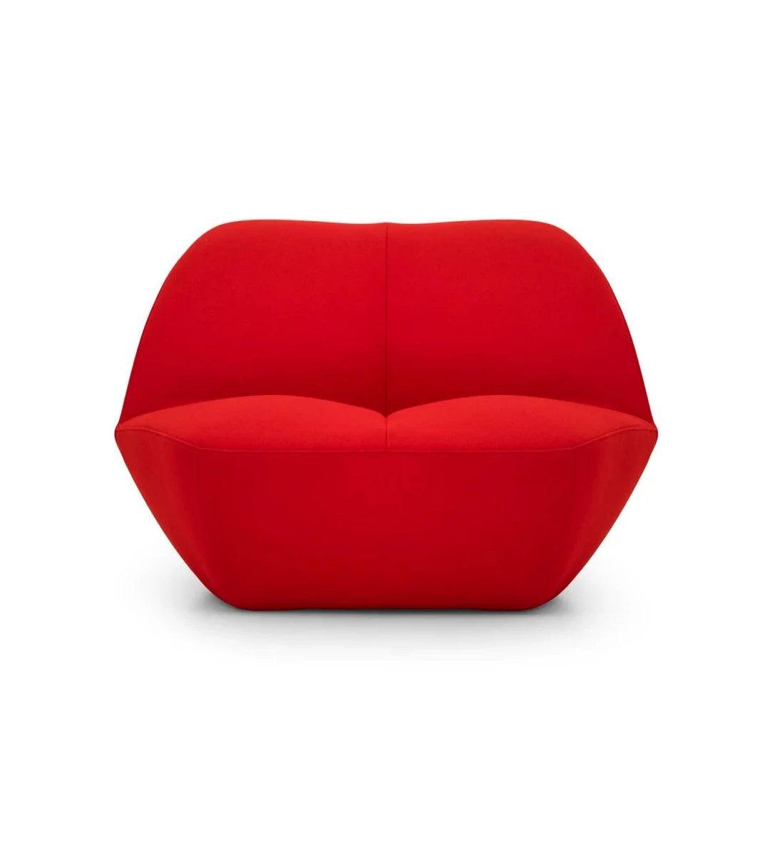 Fotel KISSS tapicerowany Moooi Eye on Design