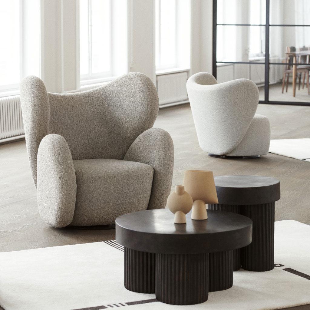 Fotel obrotowy BIG BIG boucle biały NORR11 Eye on Design