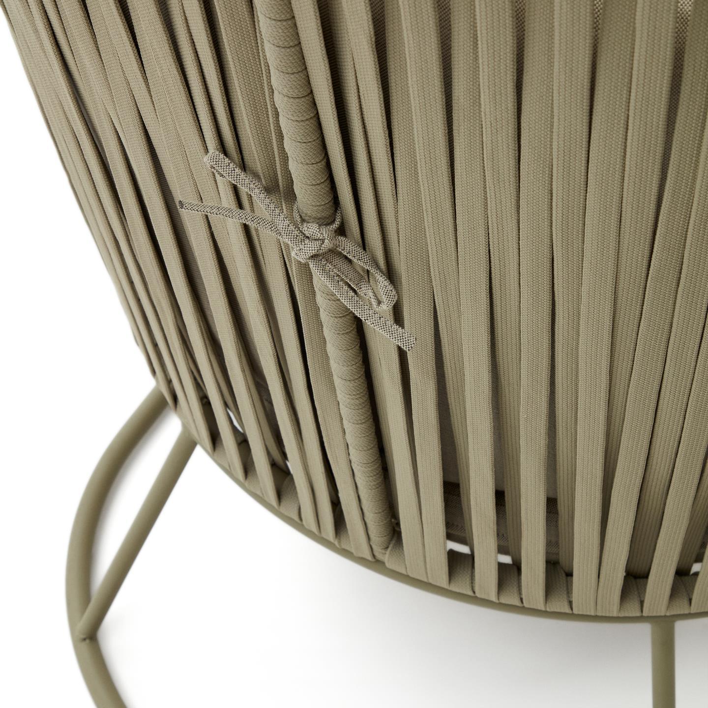 Fotel ogrodowy z wysokim oparciem SACONA oliwkowy La Forma Eye on Design