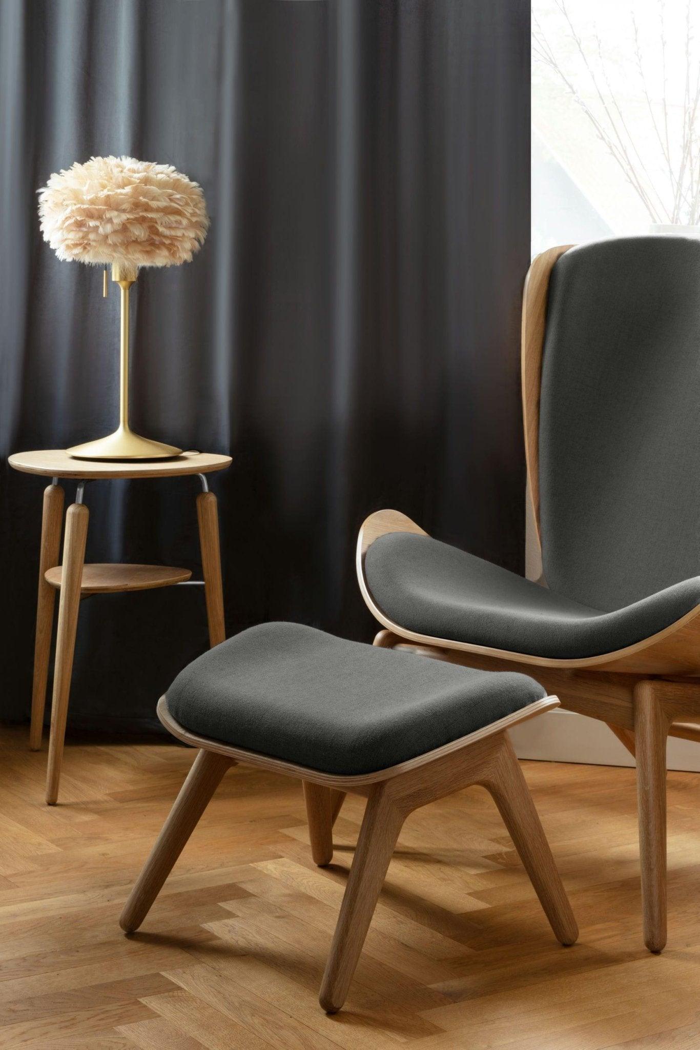 Fotel READER antracytowy z ciemno dębową podstawą UMAGE Eye on Design