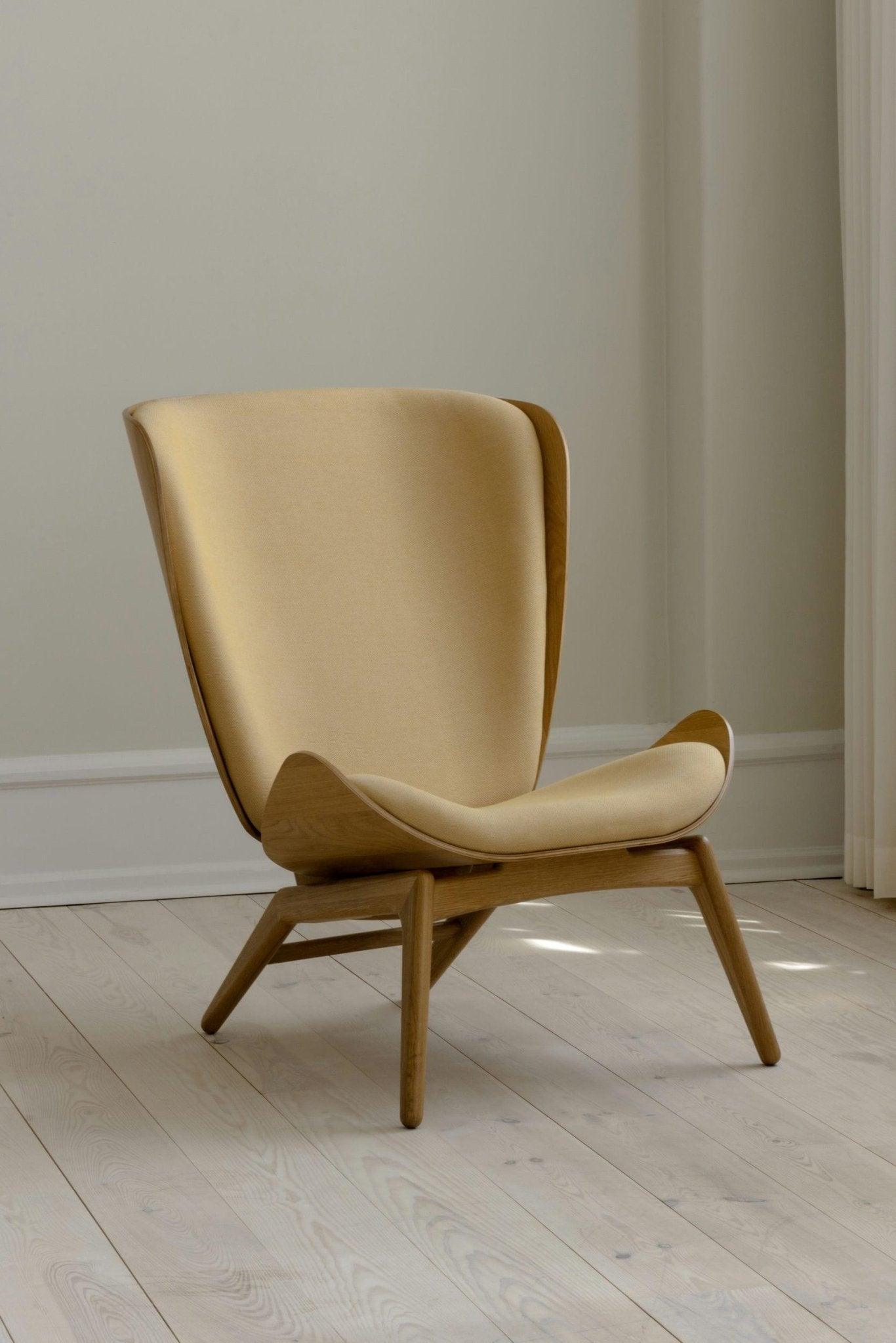 Fotel READER żółty z czarną podstawą UMAGE Eye on Design