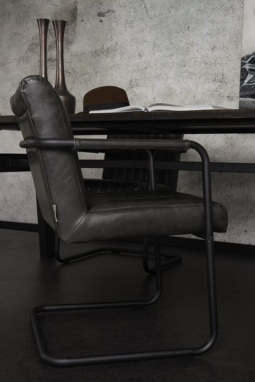 Fotel STITCHED ekoskóra czarny Dutchbone Eye on Design