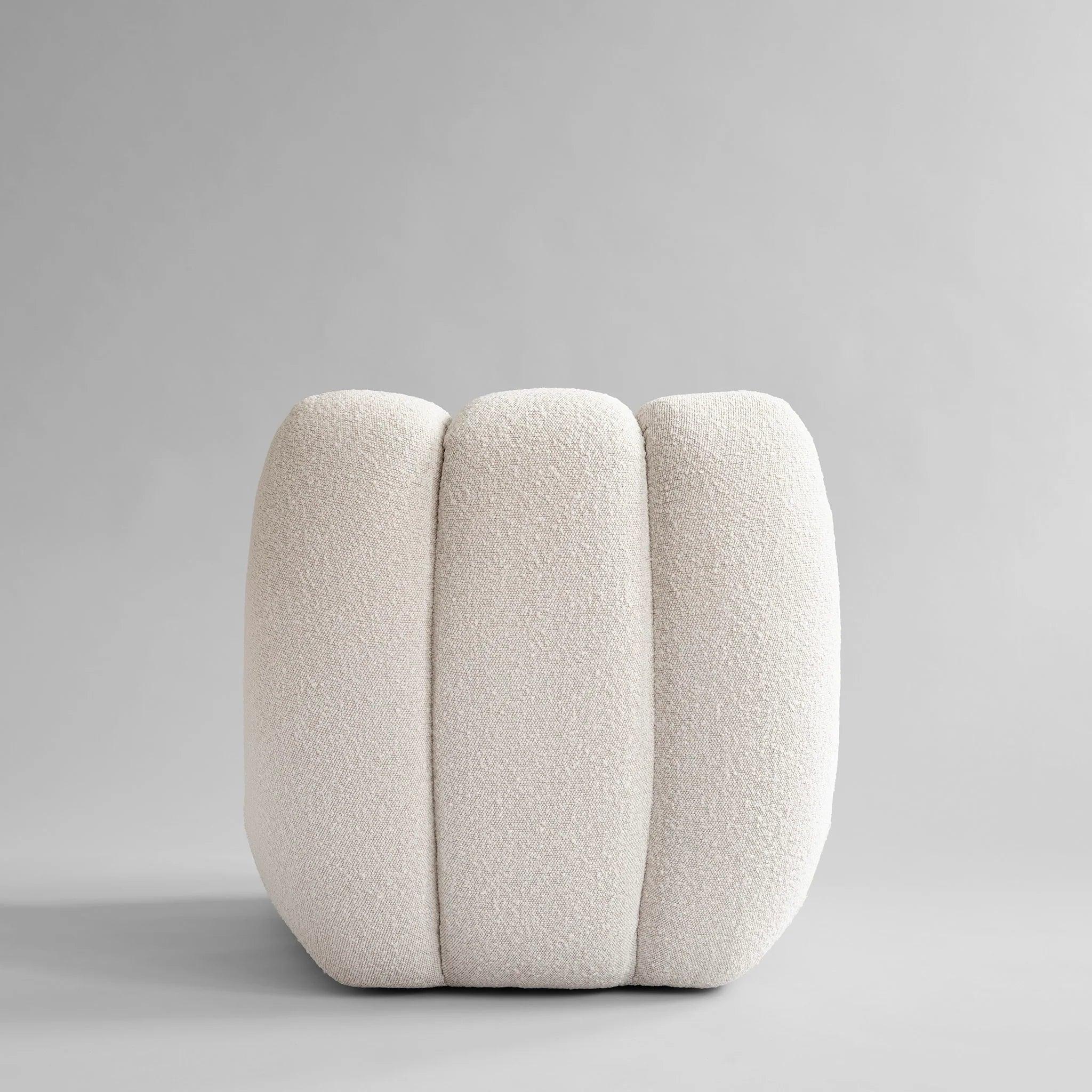 Fotel TOE boucle jasnobeżowy 101 Copenhagen Eye on Design