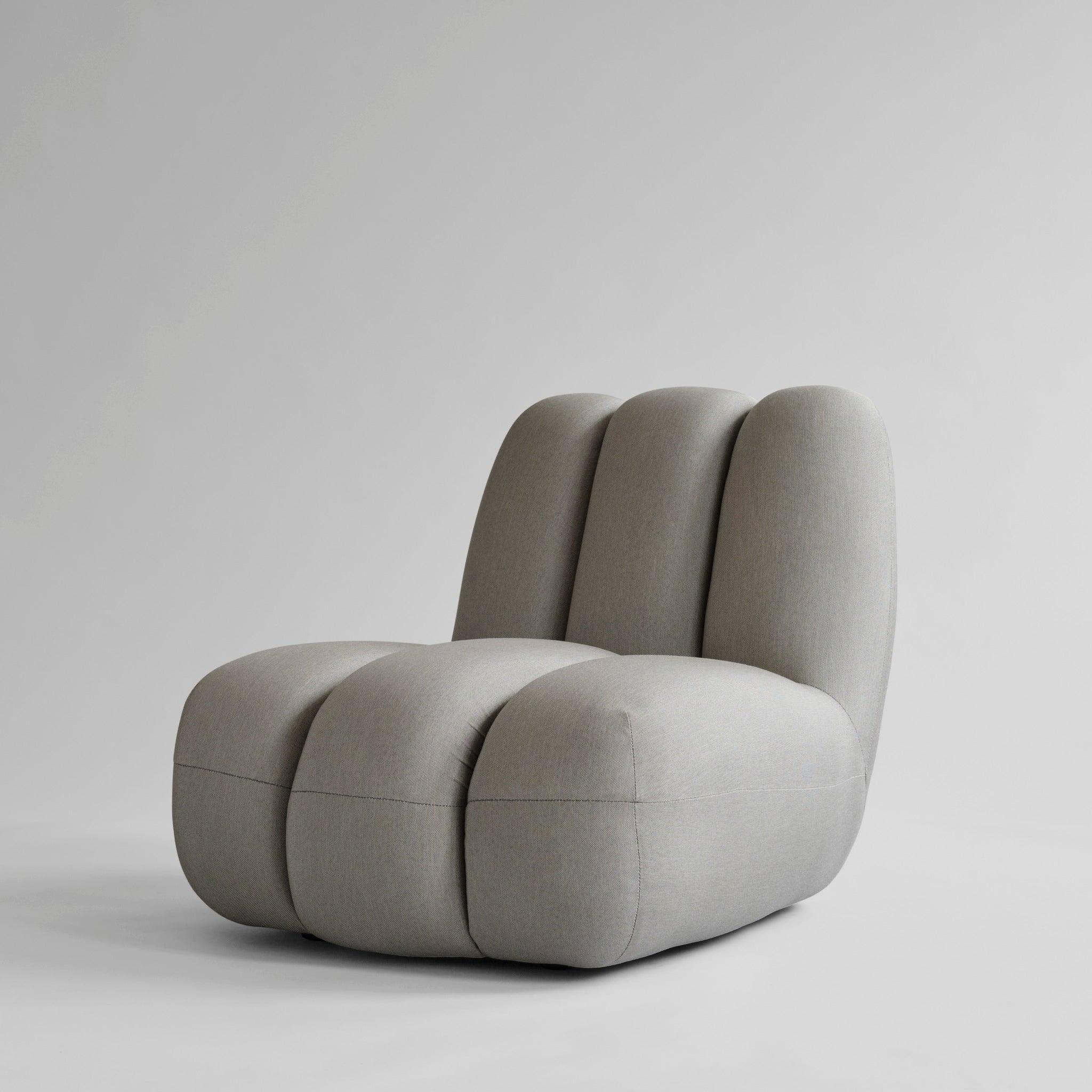 Fotel TOE ciemnobeżowy 101 Copenhagen Eye on Design