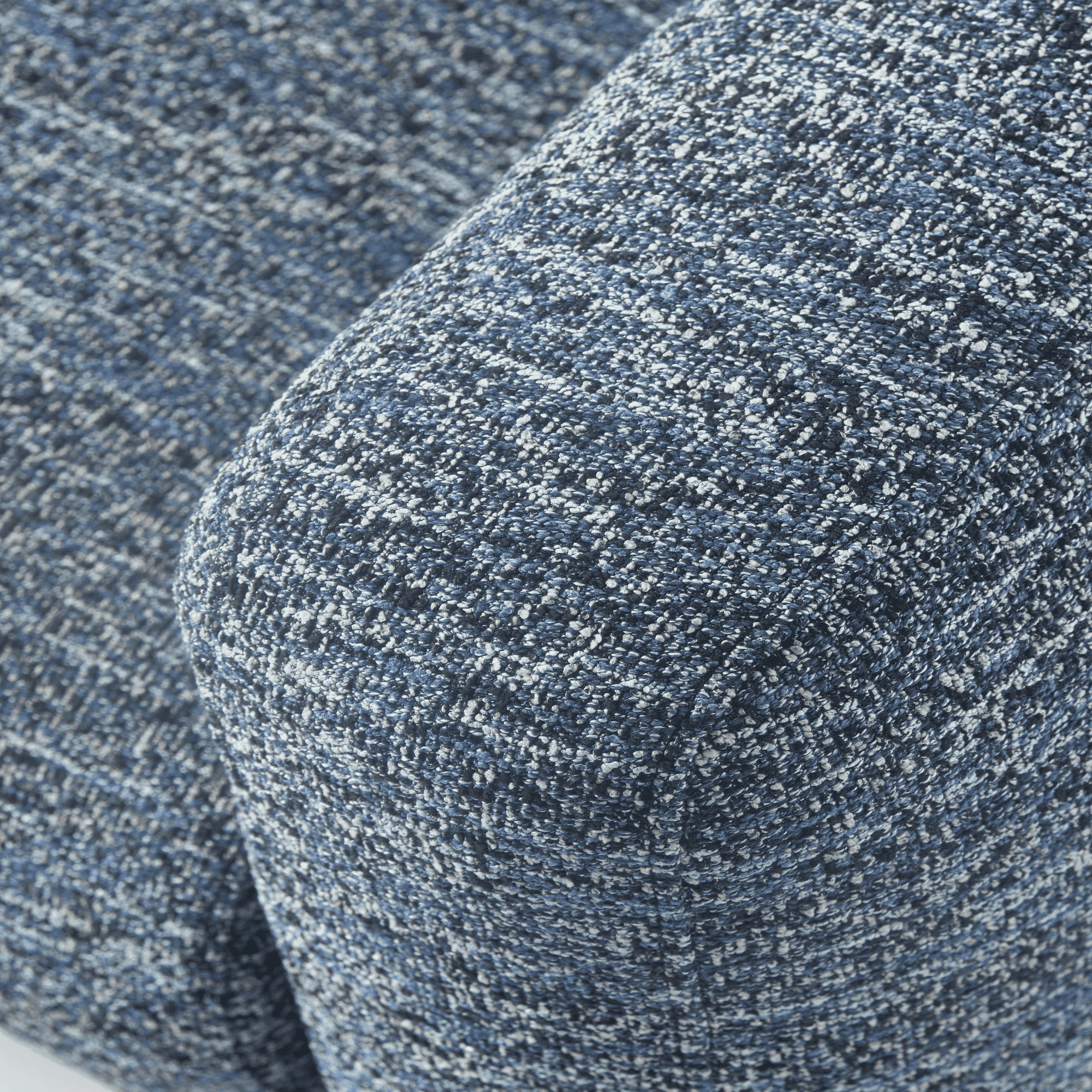 Fotel w tkaninie boucle TEDDY BOHO niebieski melanż Pols Potten Eye on Design