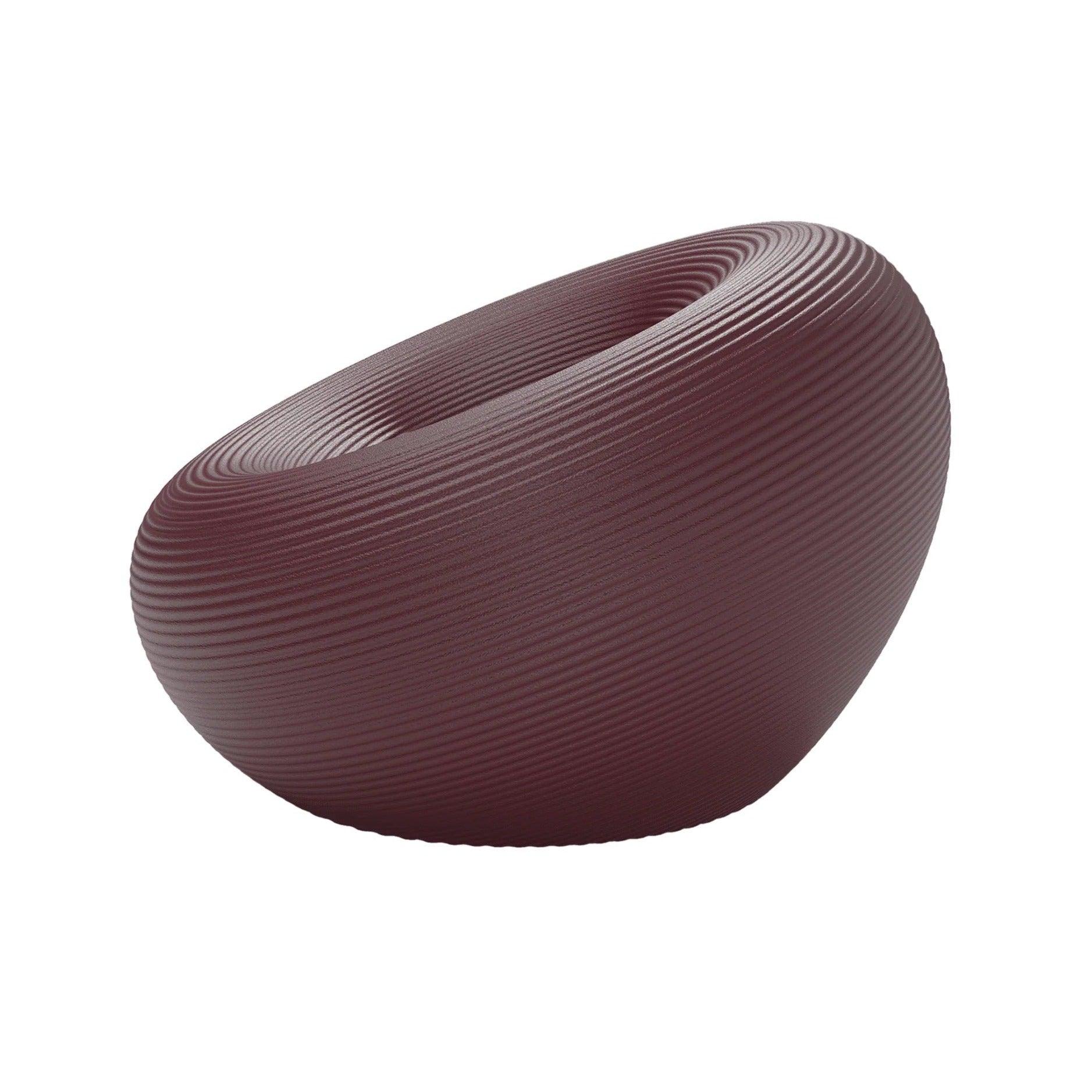 Fotel zewnętrzny NAMI bordowy Qeeboo Eye on Design