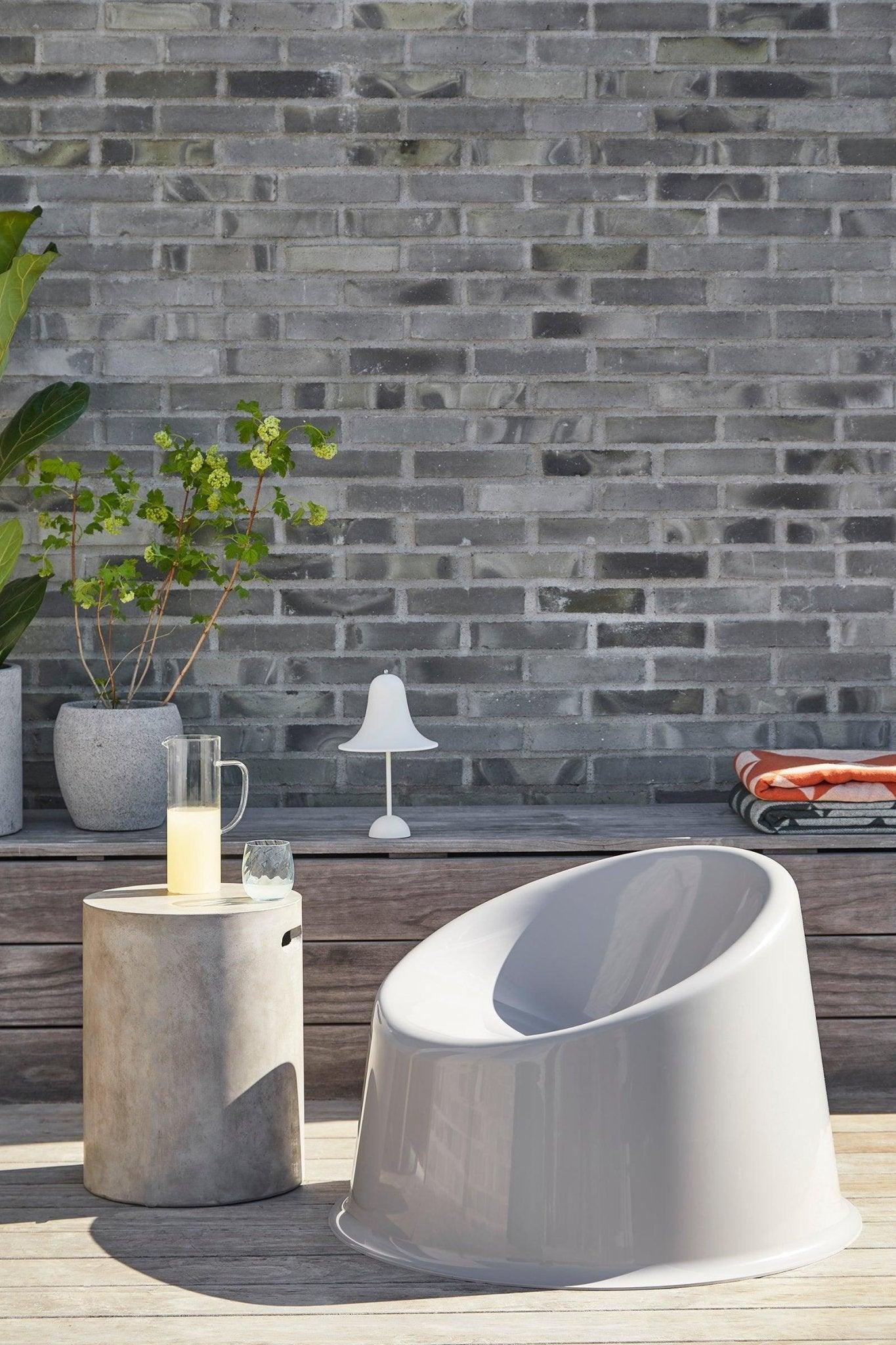 Fotel zewnętrzny PANTO POP biały Verpan Eye on Design