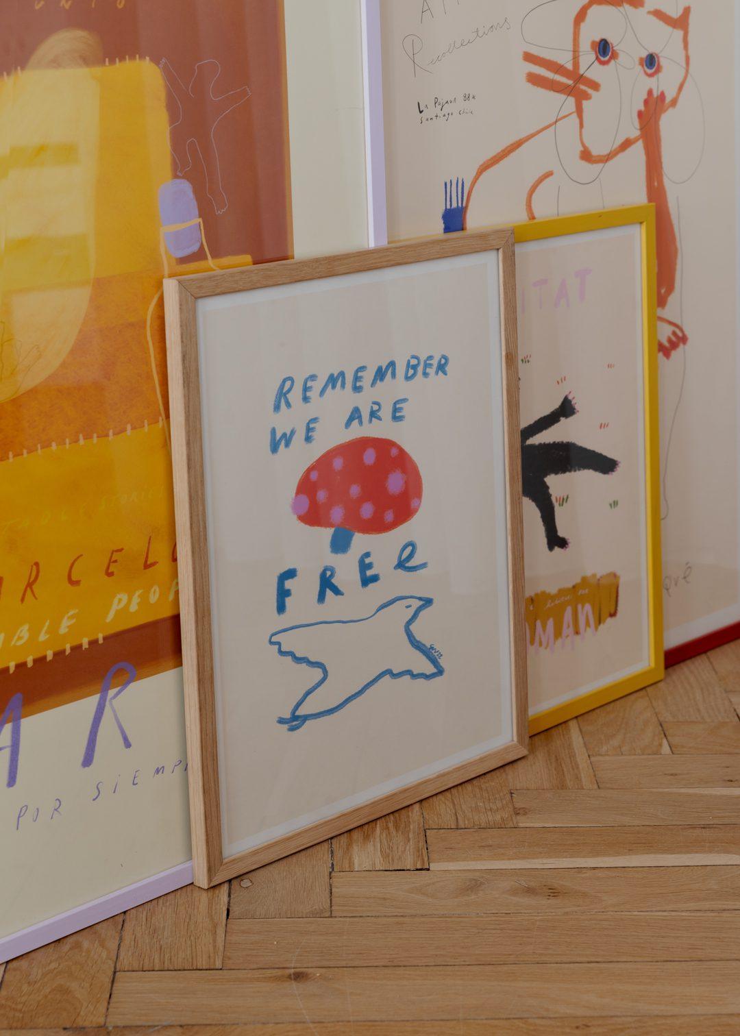 Grafika artystyczna REMEMBER YOU ARE FREE The Poster Club Eye on Design