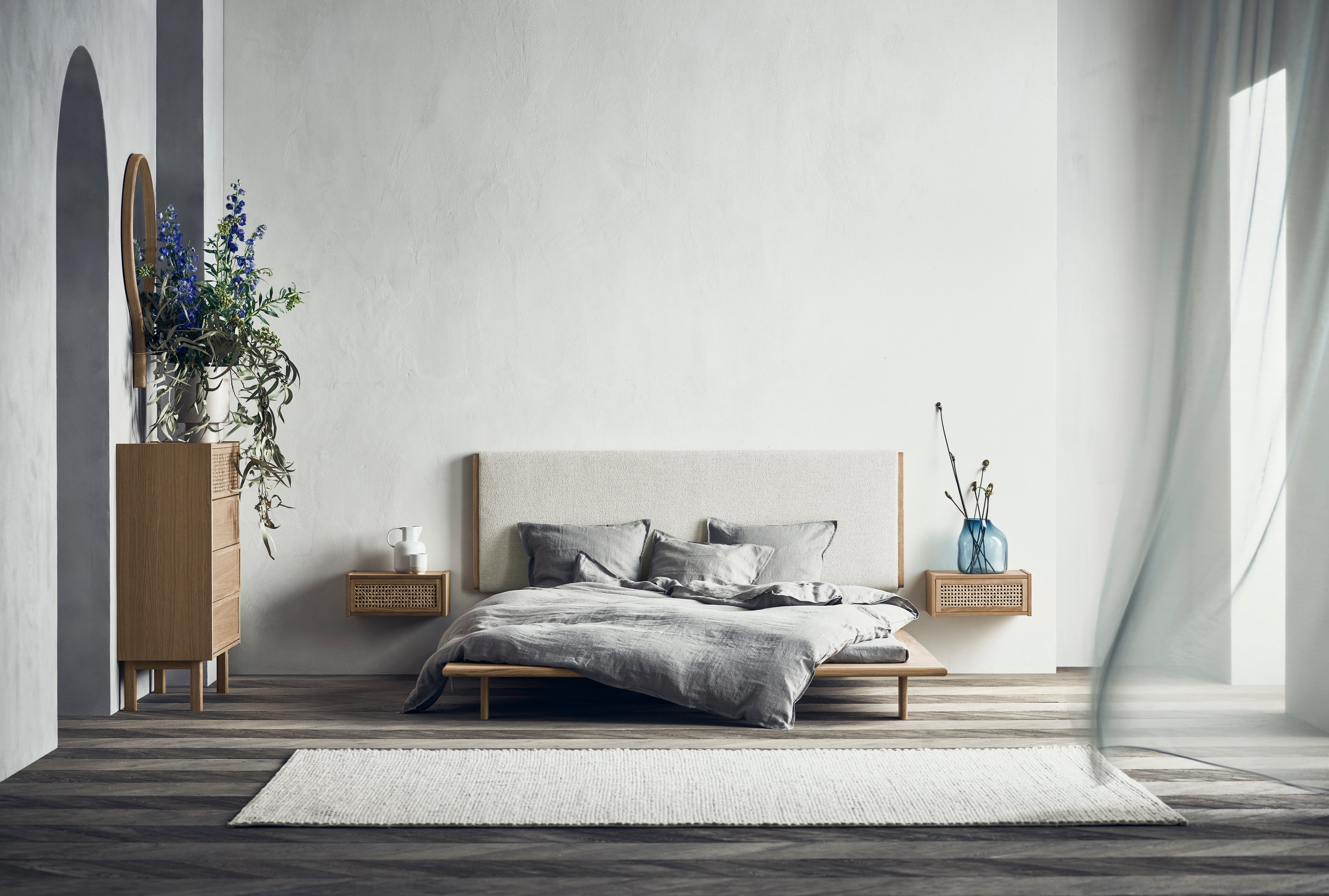 Kana Dabal Wood Night Tisch