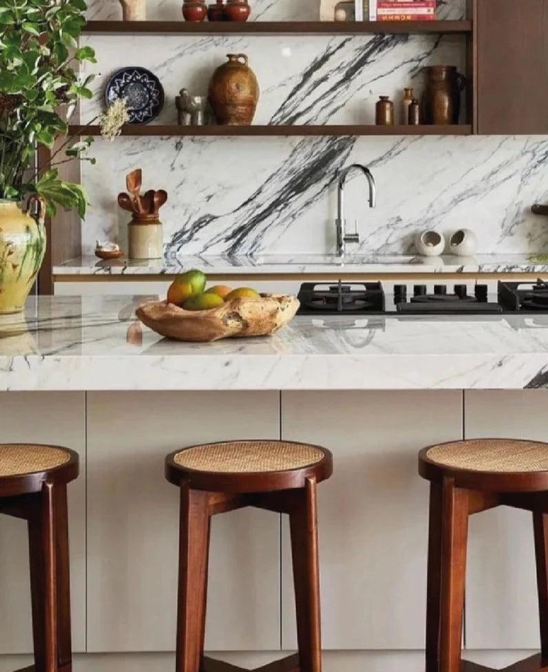 Hoker DAREAU brązowy z rattanem Eichholtz Eye on Design