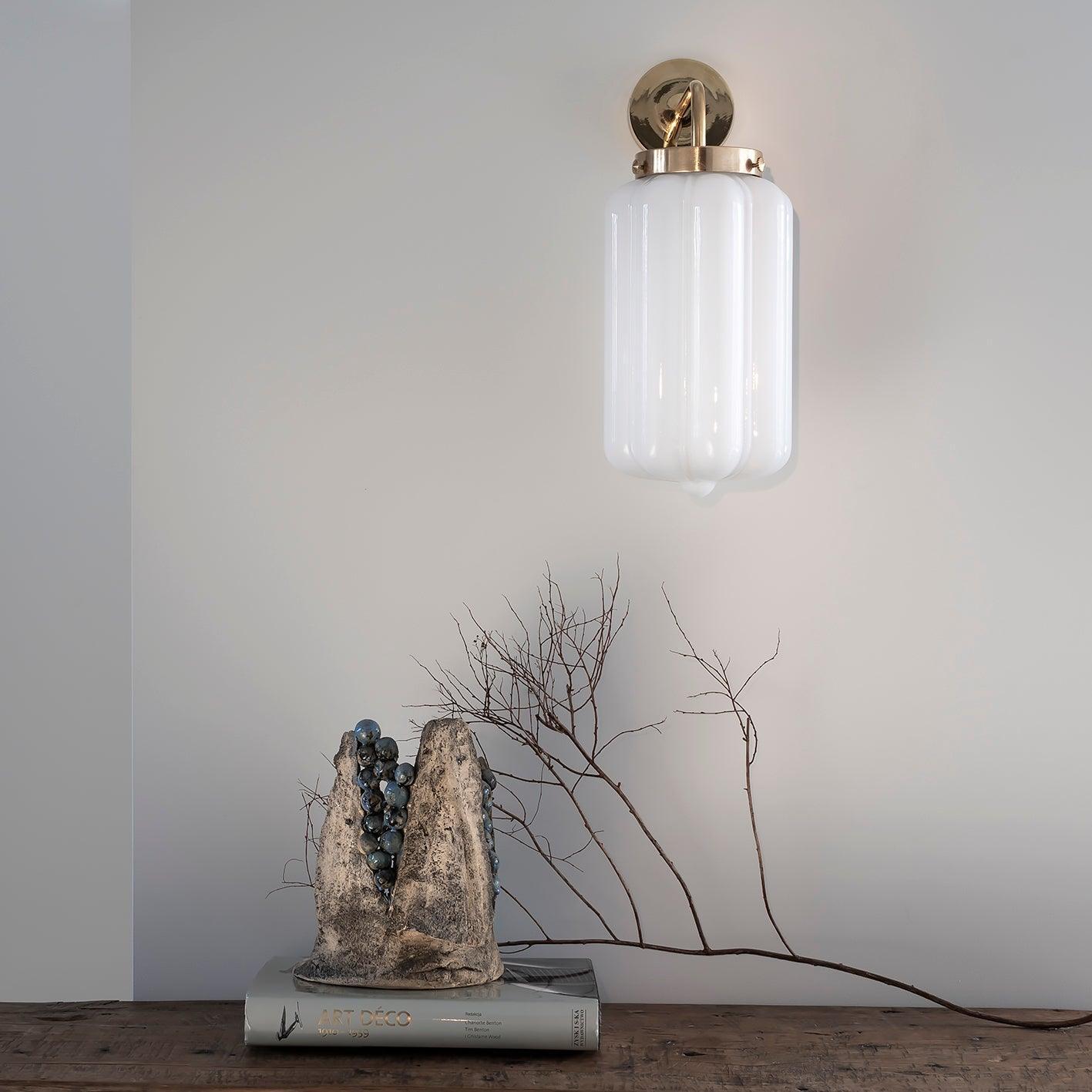 Kinkiet DECO nikiel Embassy Interiors Eye on Design