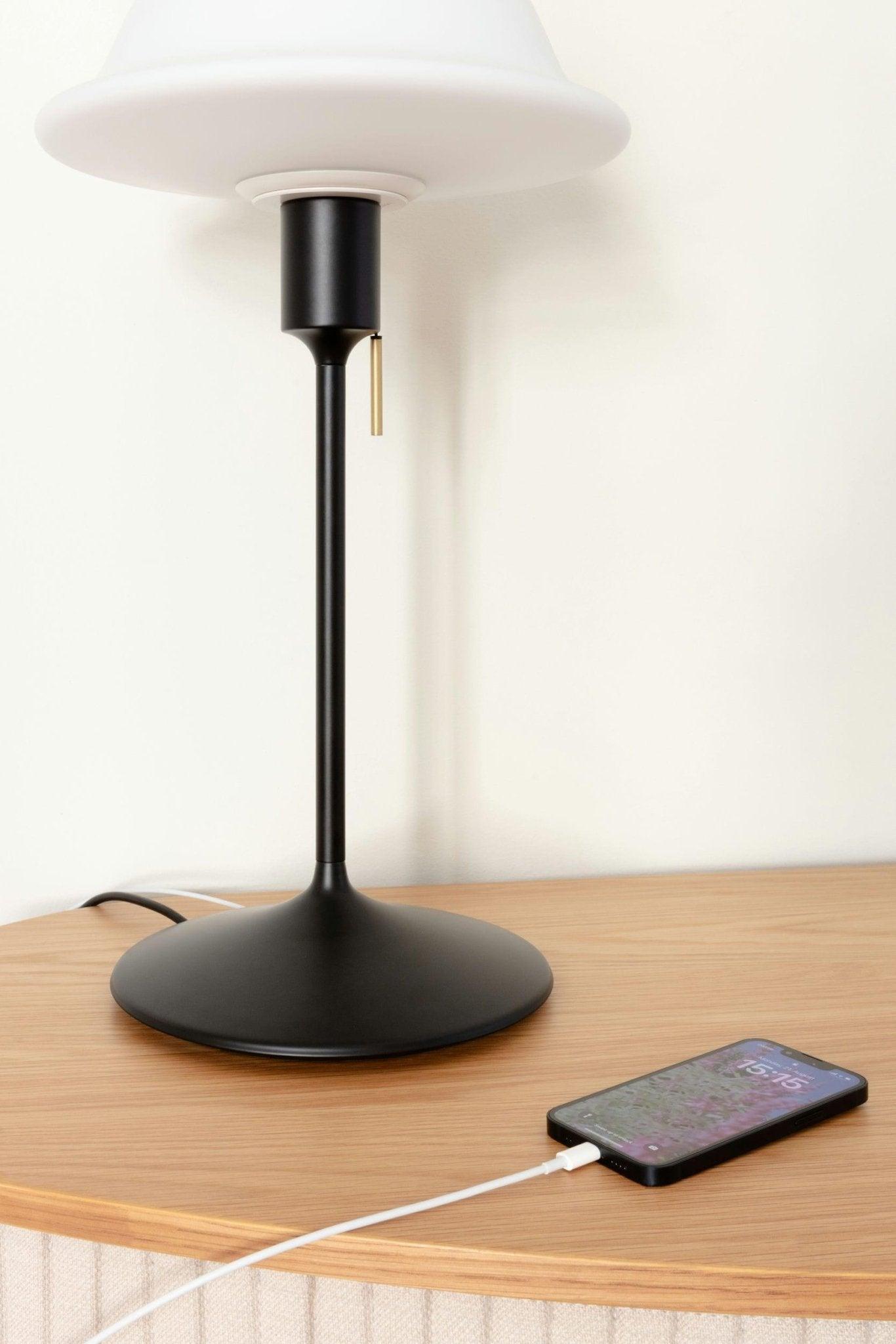 Klosz BUTLER mleczny UMAGE Eye on Design