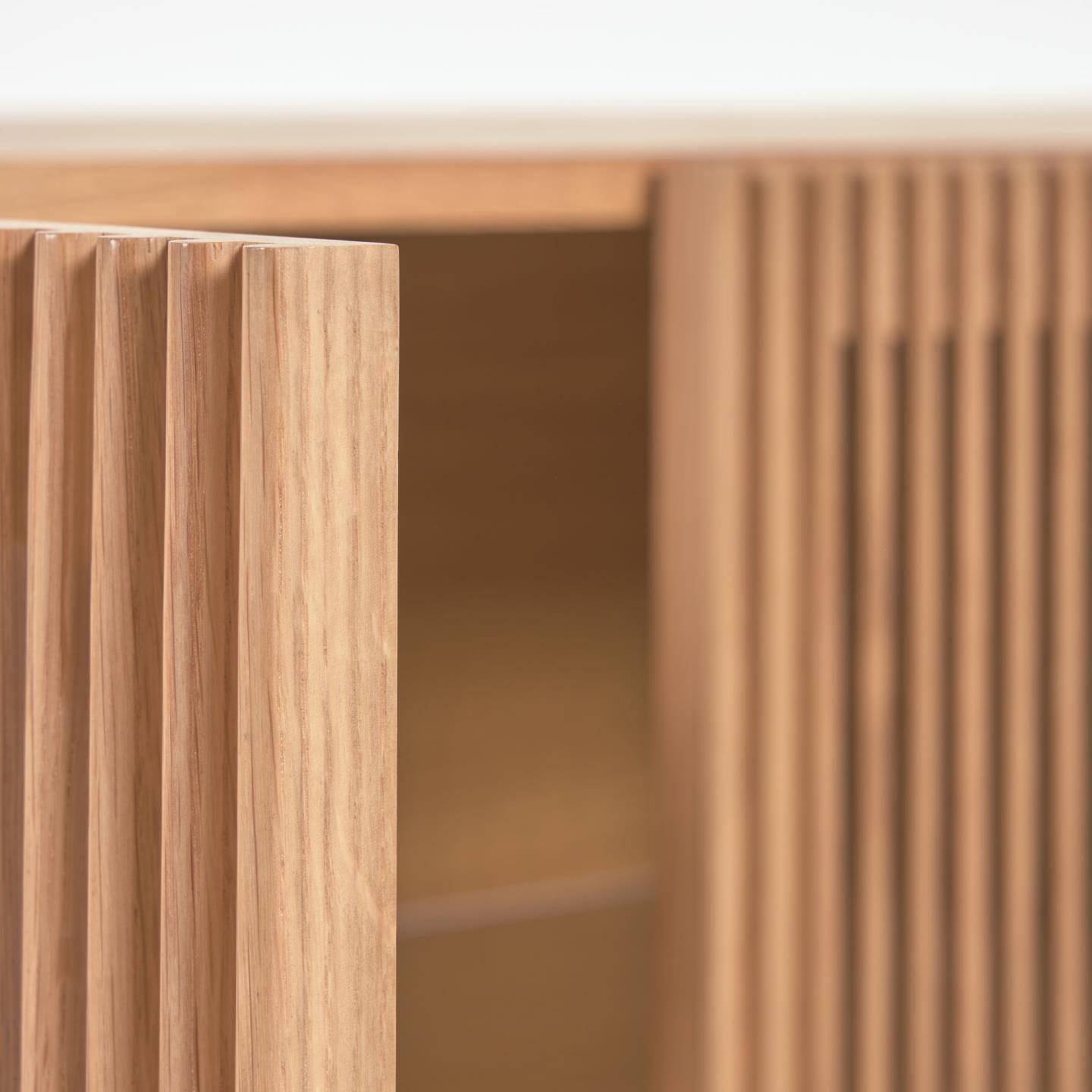 Komoda BEYLA lite drewno dębowe La Forma Eye on Design