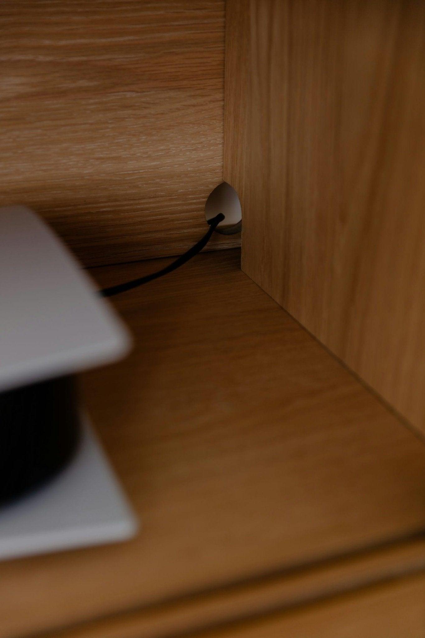 Komoda ITALIC ciemny dąb UMAGE Eye on Design