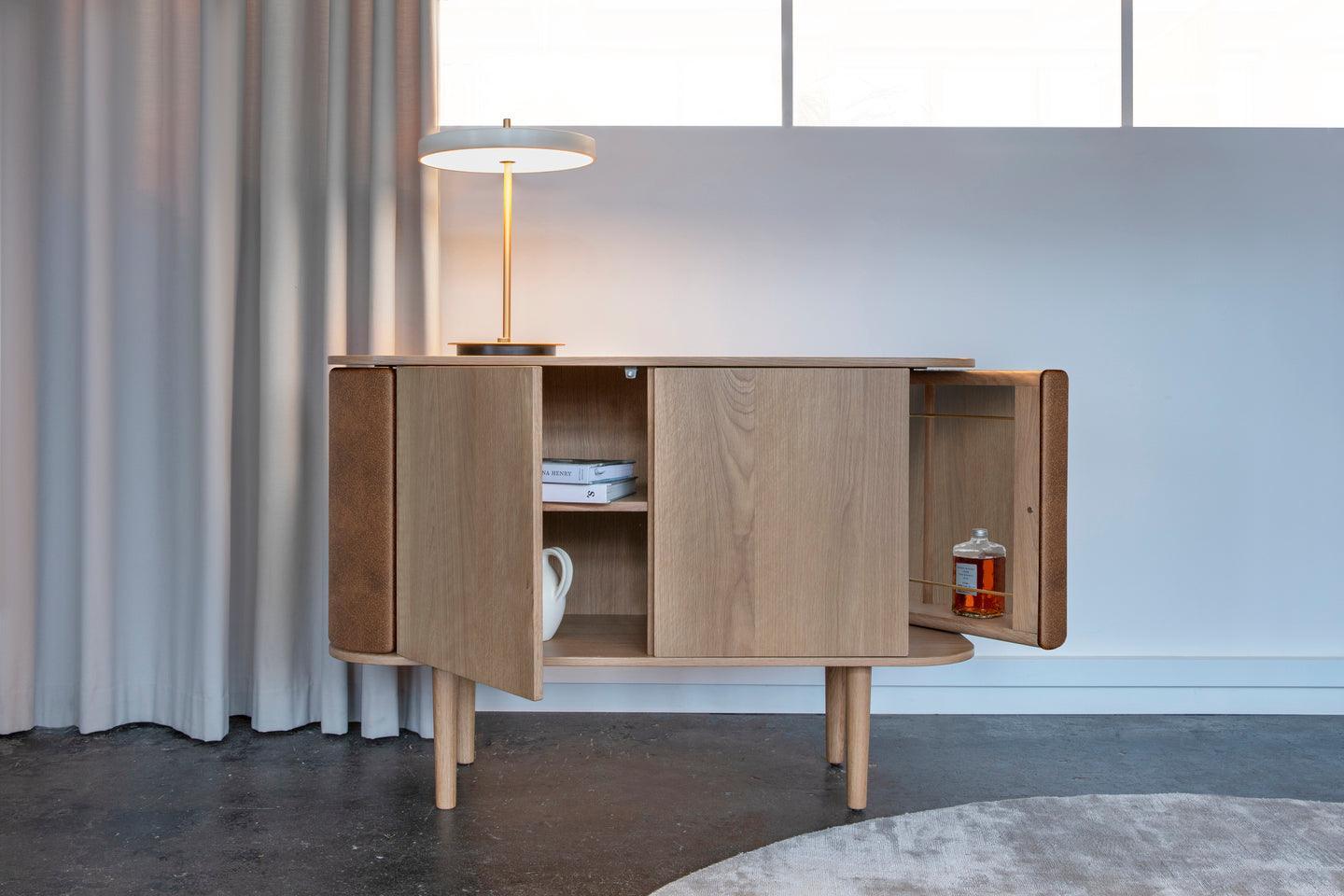 Komoda TREASURES orzechowy z dębem UMAGE Eye on Design