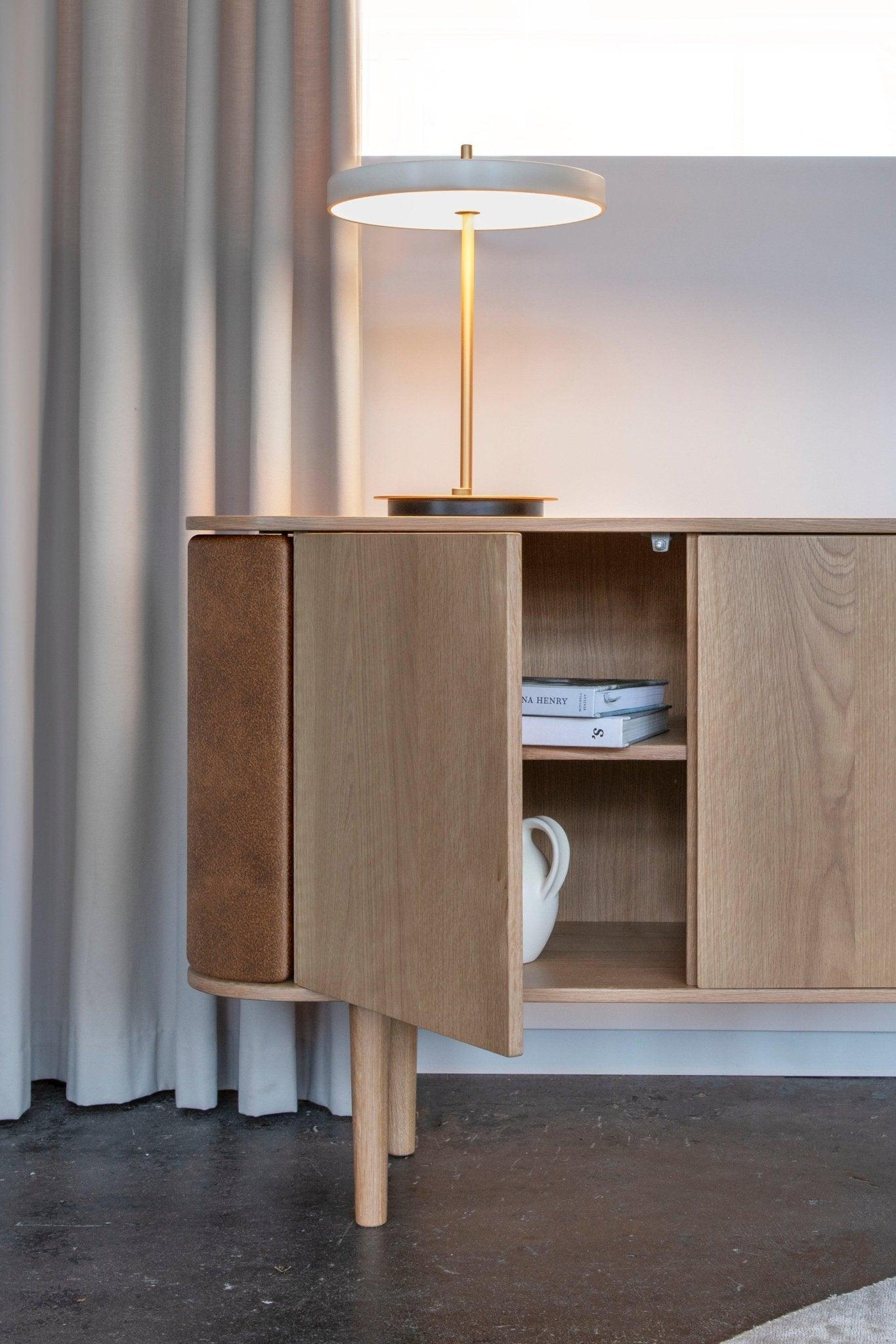 Komoda TREASURES orzechowy z dębem UMAGE Eye on Design